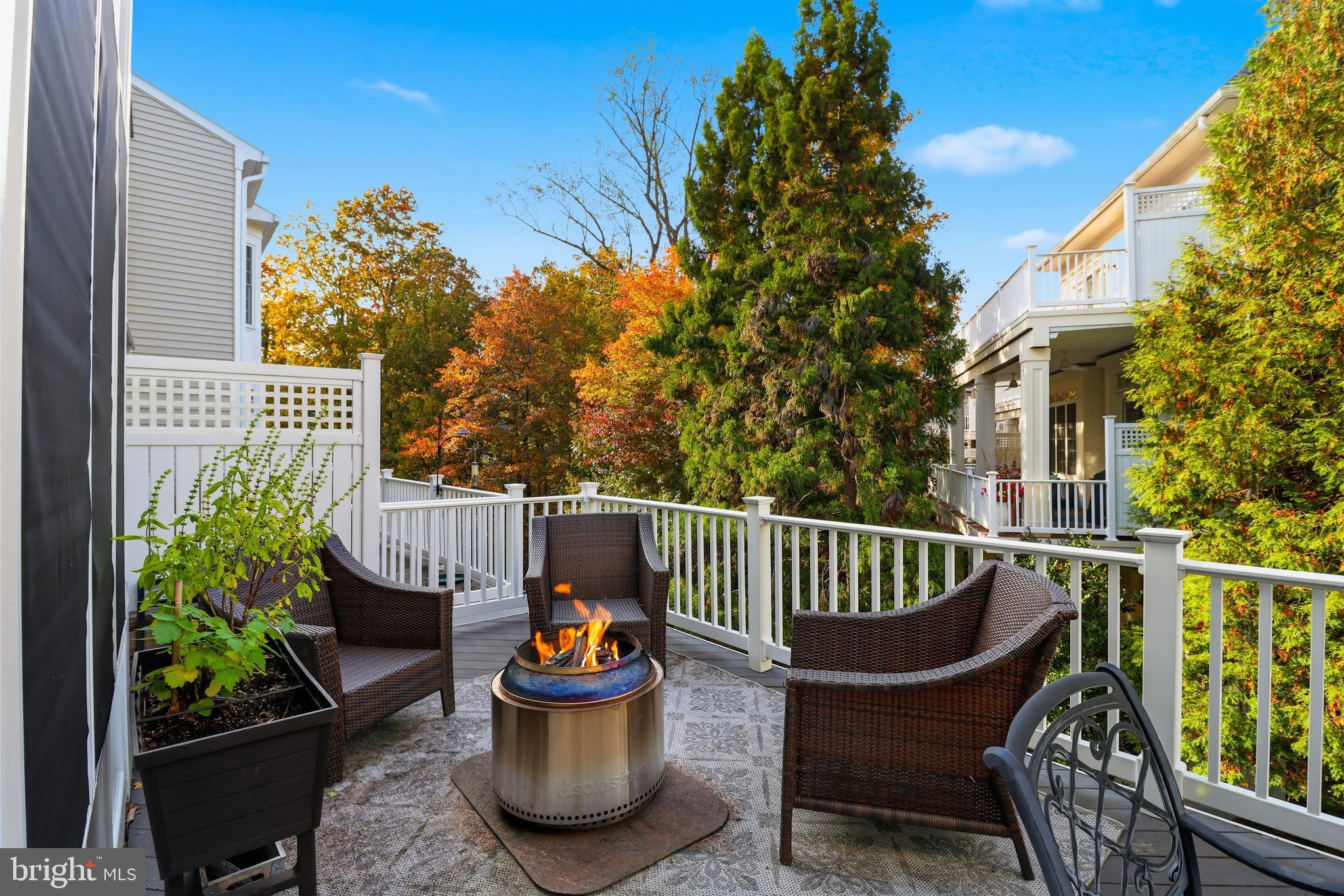 RIVER CREEK - Residential Lease