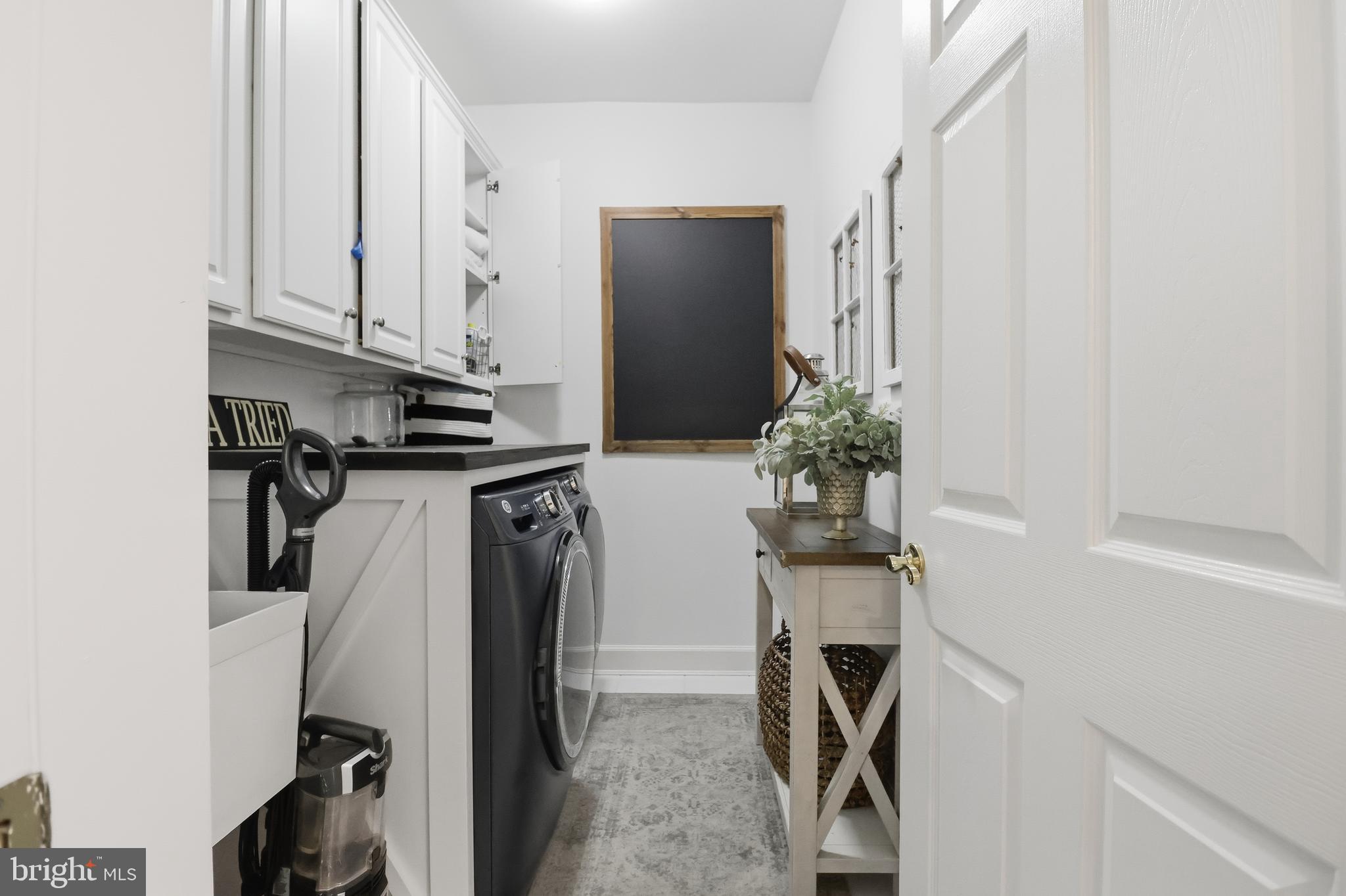 RIVER CREEK - Residential Lease