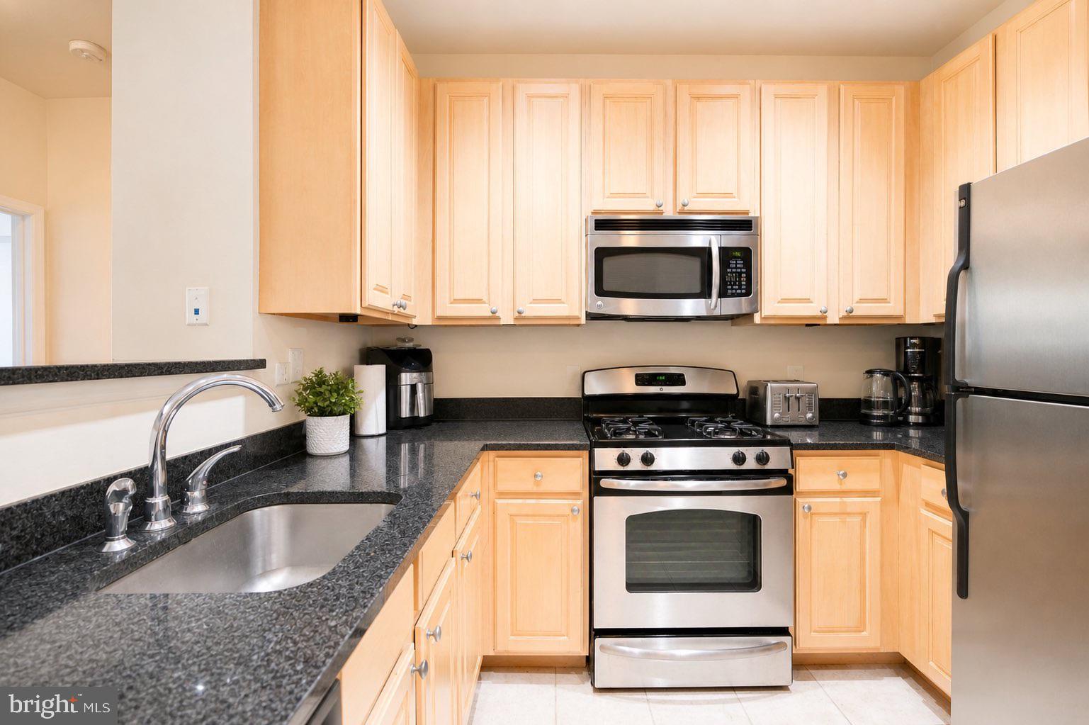 GROVE AT ARLINGTON - Residential