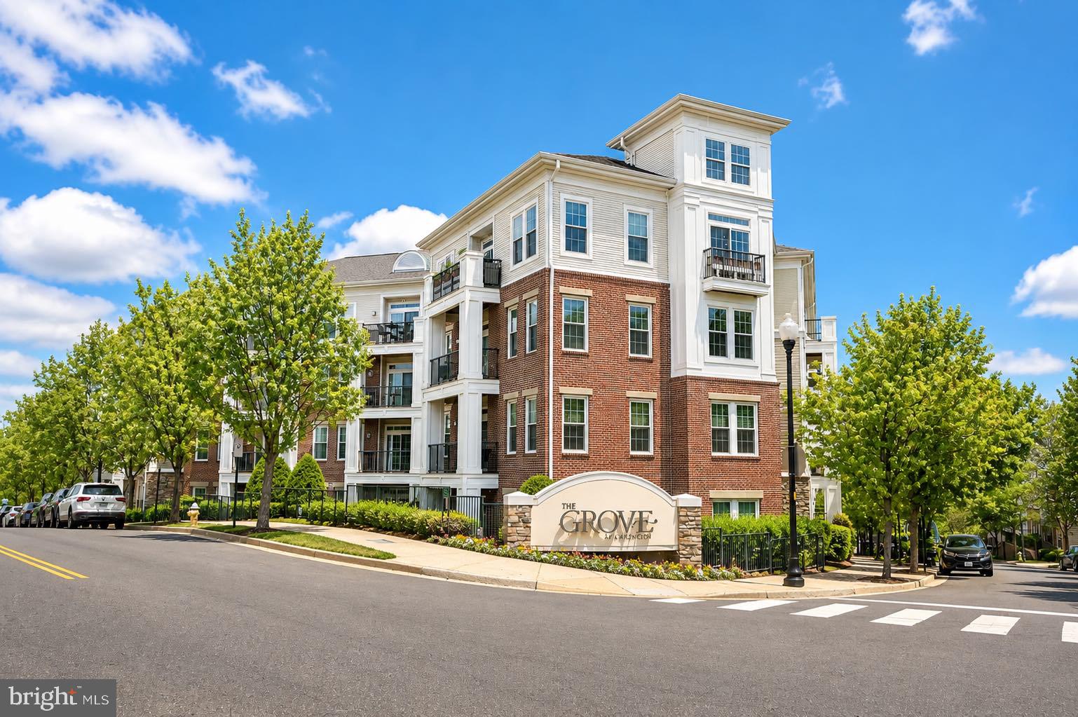 GROVE AT ARLINGTON - Residential