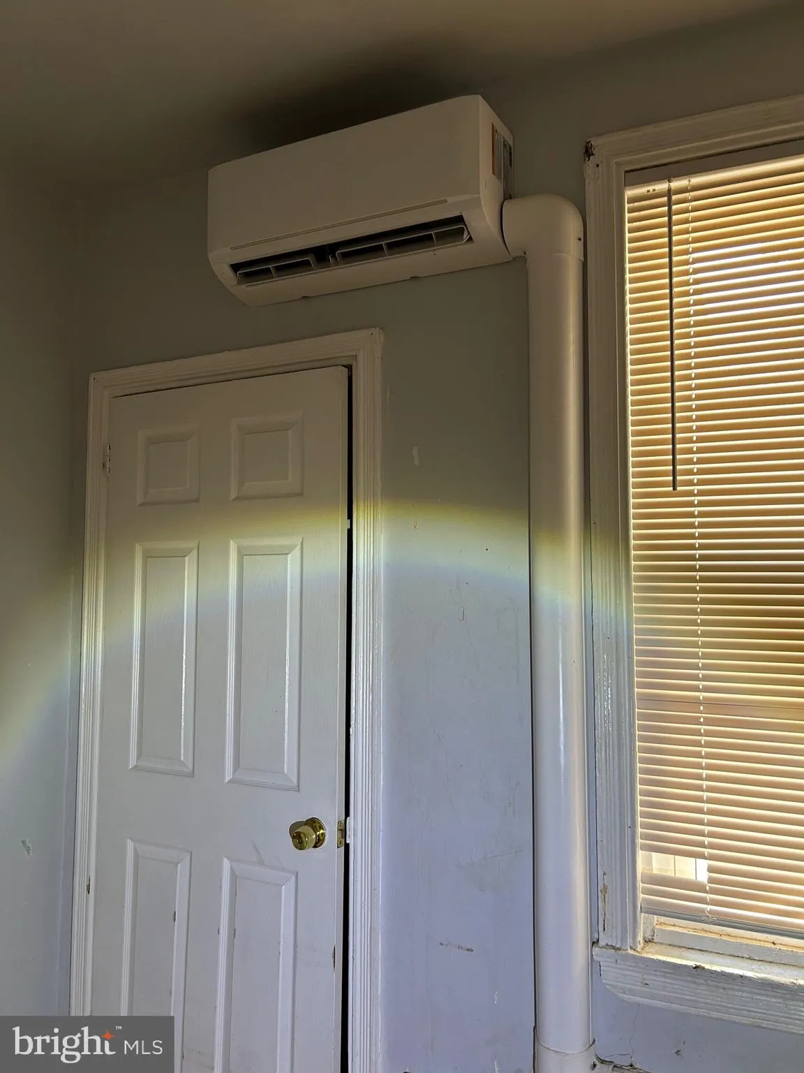 Philadelphia, Pennsylvania 19134, United States, 3 Bedrooms Bedrooms, ,2 BathroomsBathrooms,Residential,Coming Soon,244243