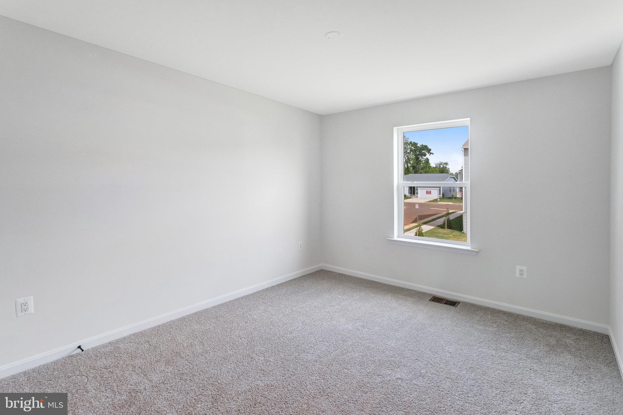 SEASONS AT ROUND MILL MEADOWS - Residential