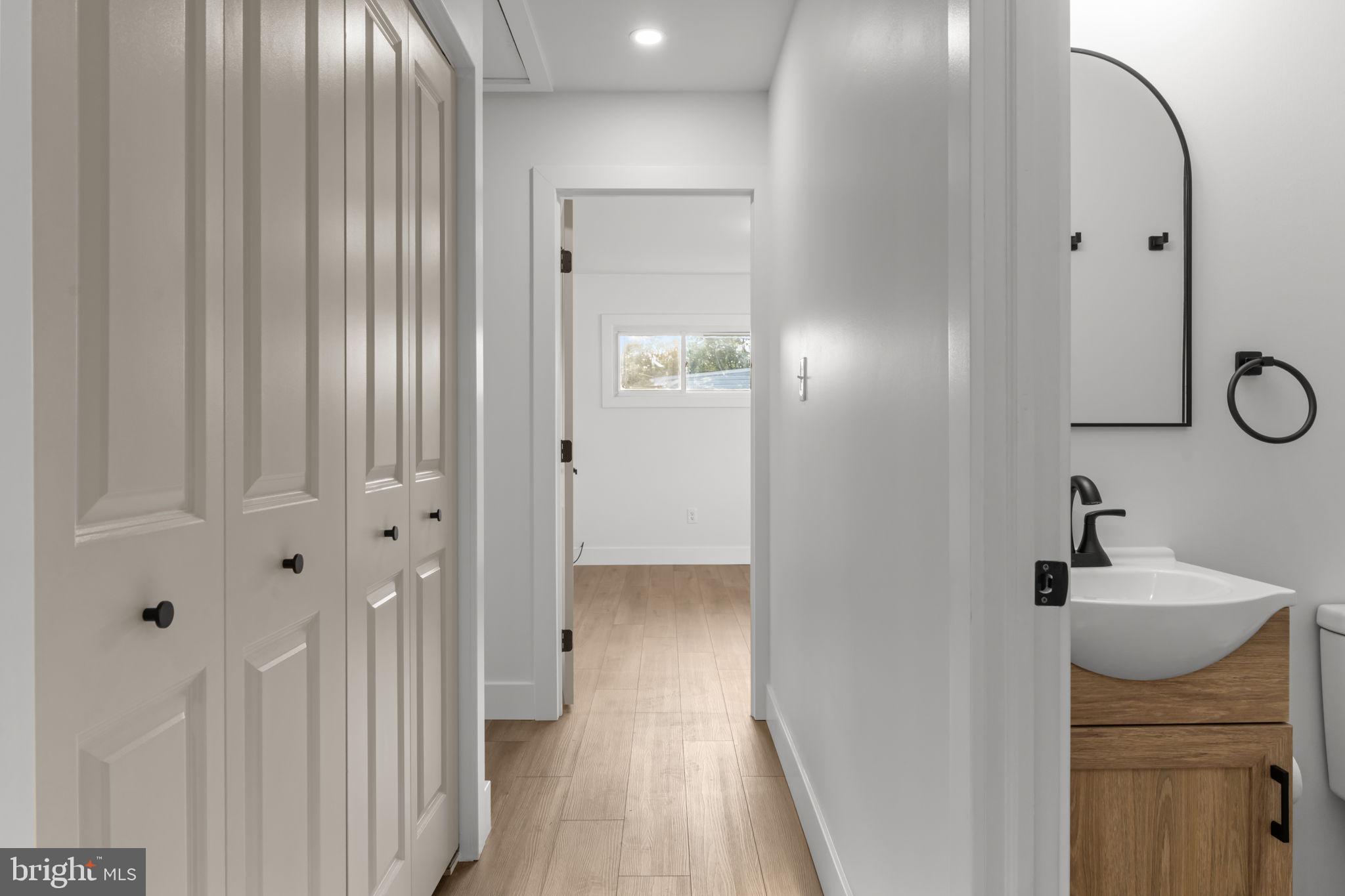 INDIAN CREEK - Residential Lease