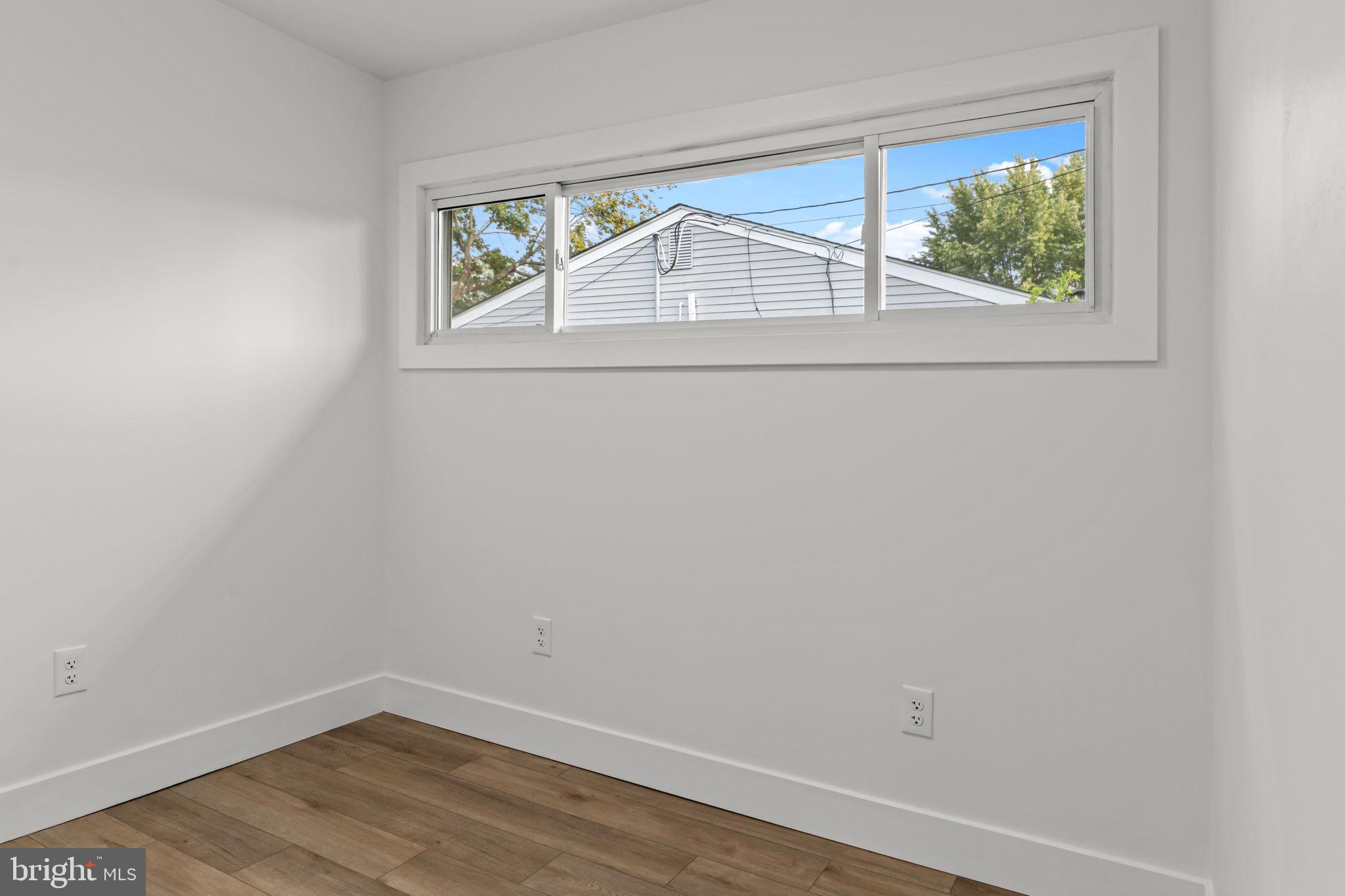 INDIAN CREEK - Residential Lease