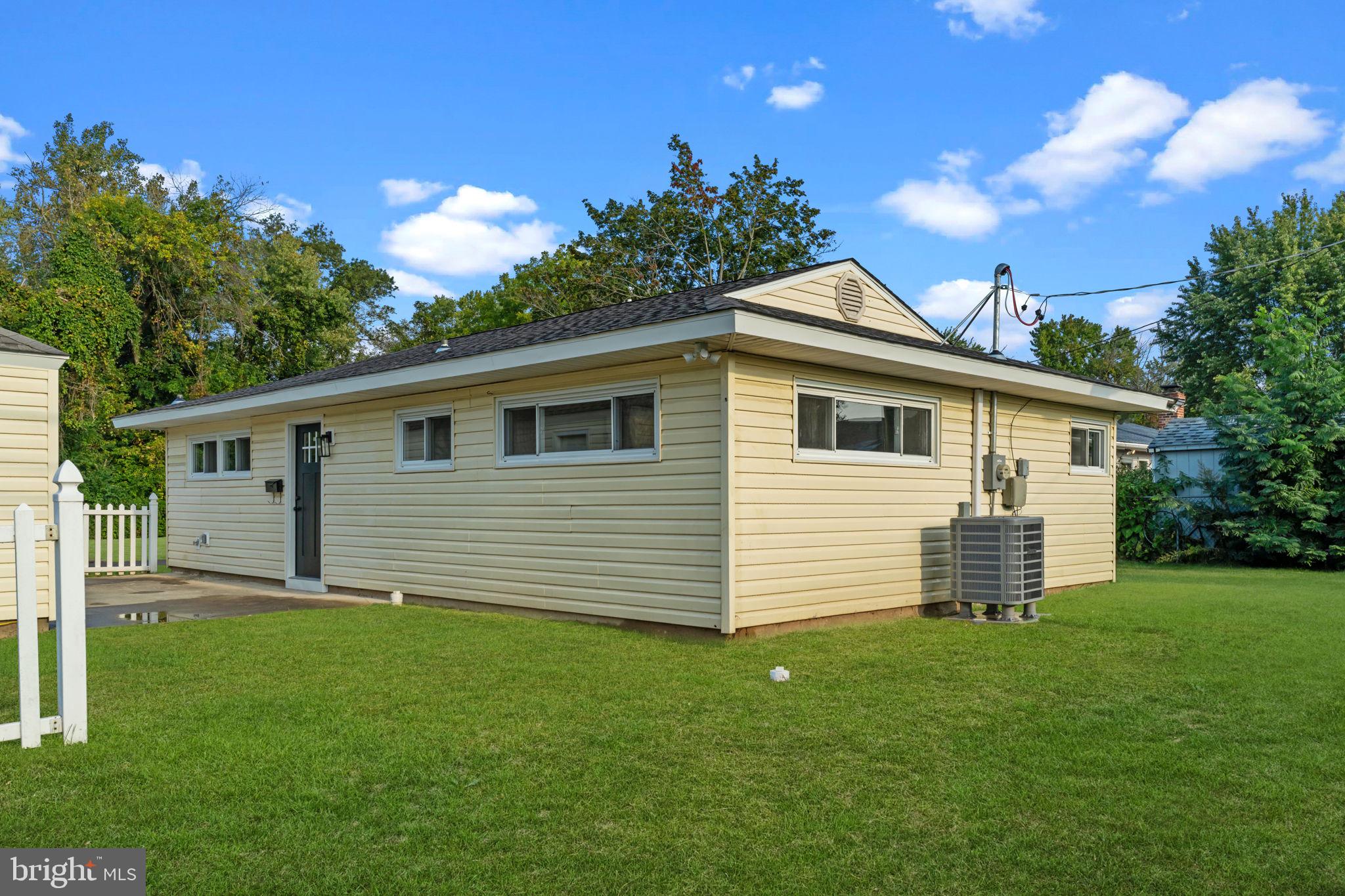 INDIAN CREEK - Residential Lease