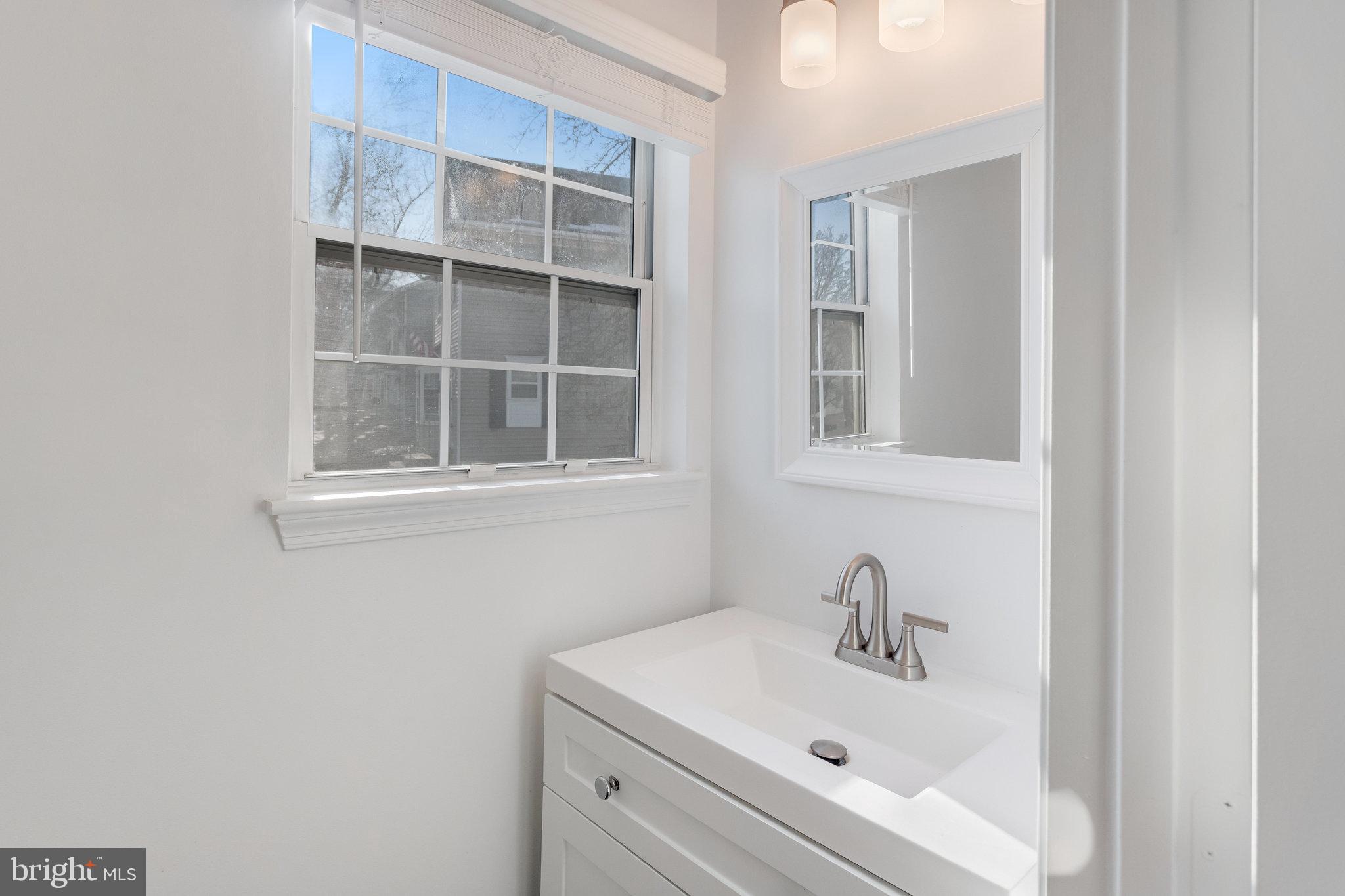 STOCKBRIDGE CONDO - Residential Lease