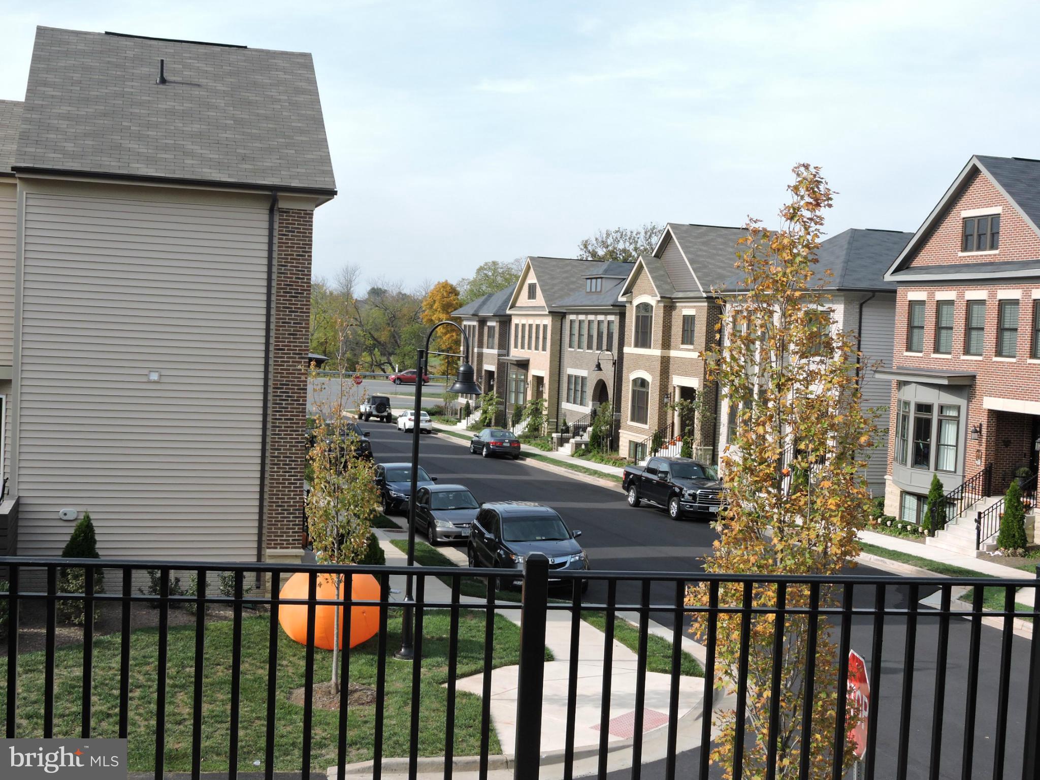 ONE LOUDOUN LANDBAY C - Residential Lease