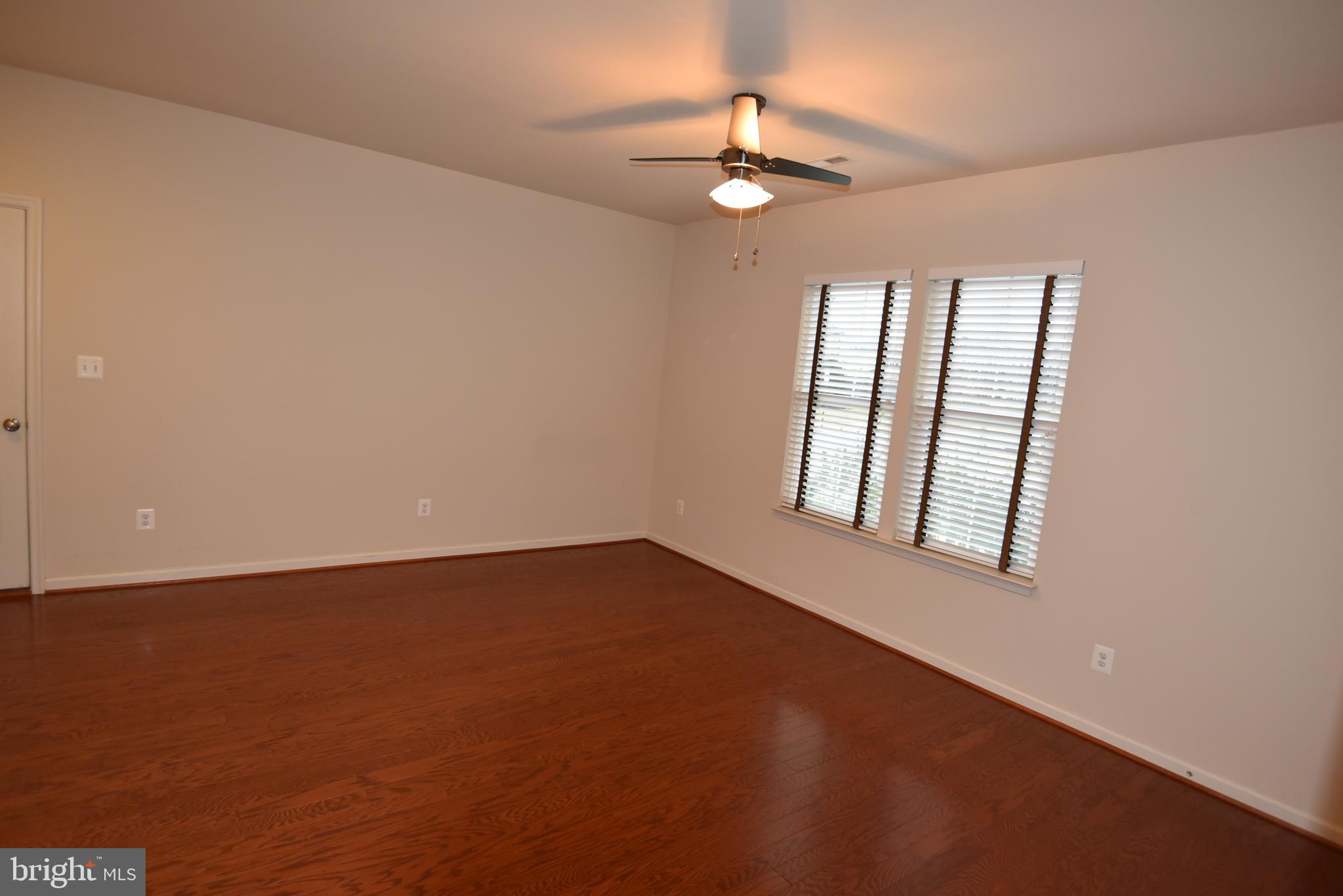 ONE LOUDOUN LANDBAY C - Residential Lease