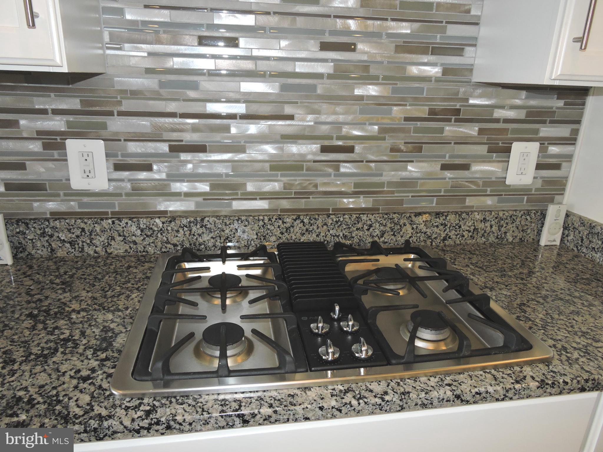 ONE LOUDOUN LANDBAY C - Residential Lease