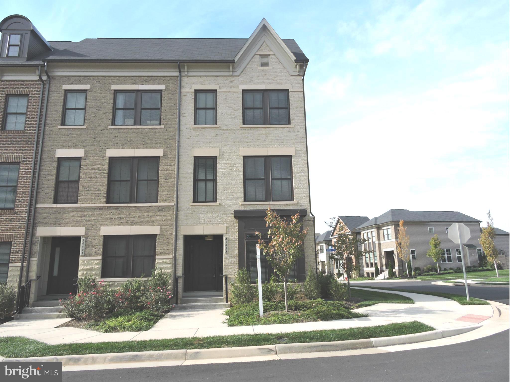 ONE LOUDOUN LANDBAY C - Residential Lease