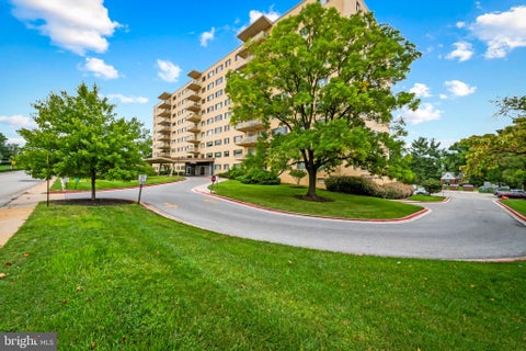 Condo For Sale - 7121 Park Heights Ave<br/> BALTIMORE, MD 21215