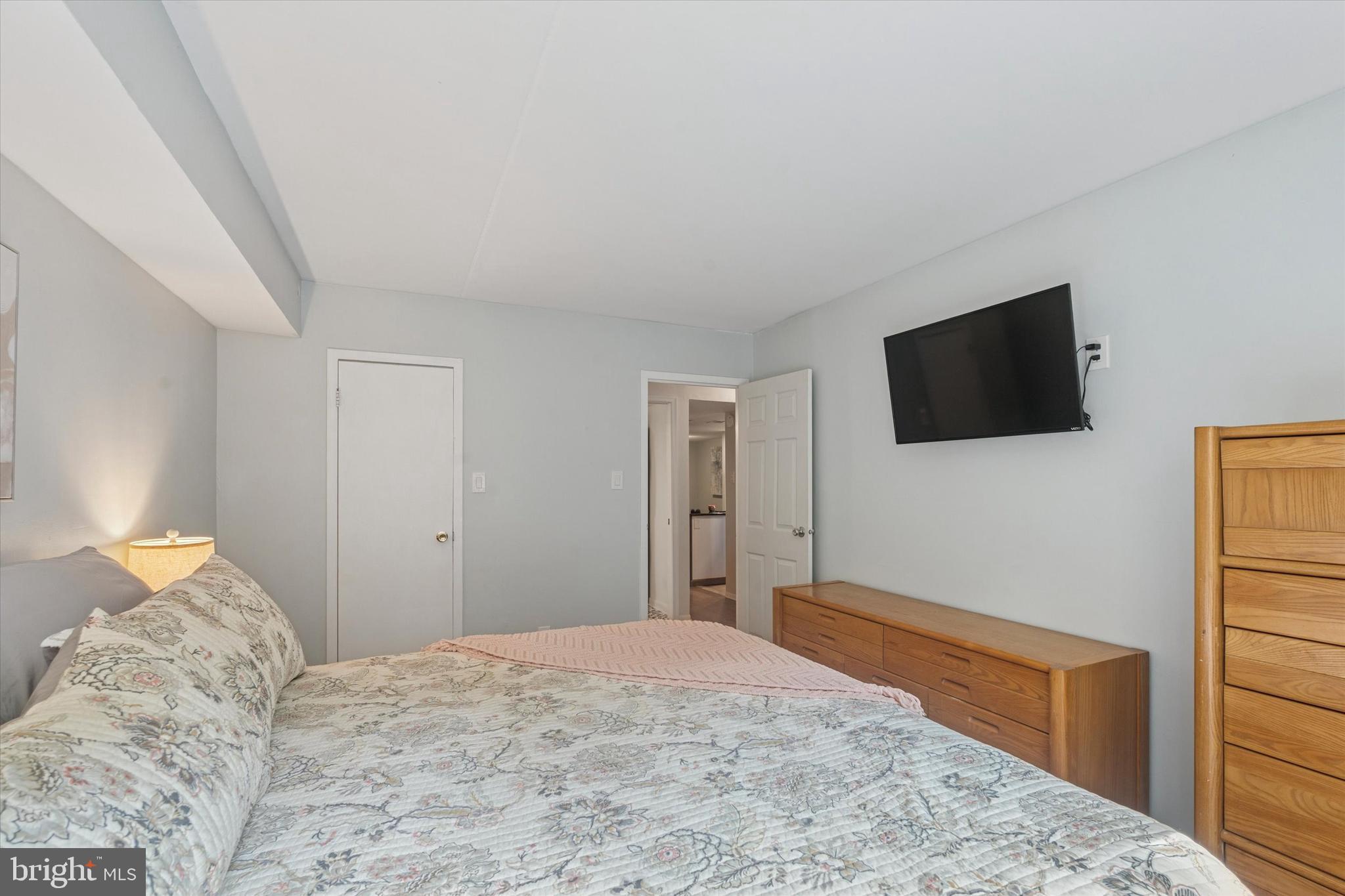 ROXBOROUGH - Residential