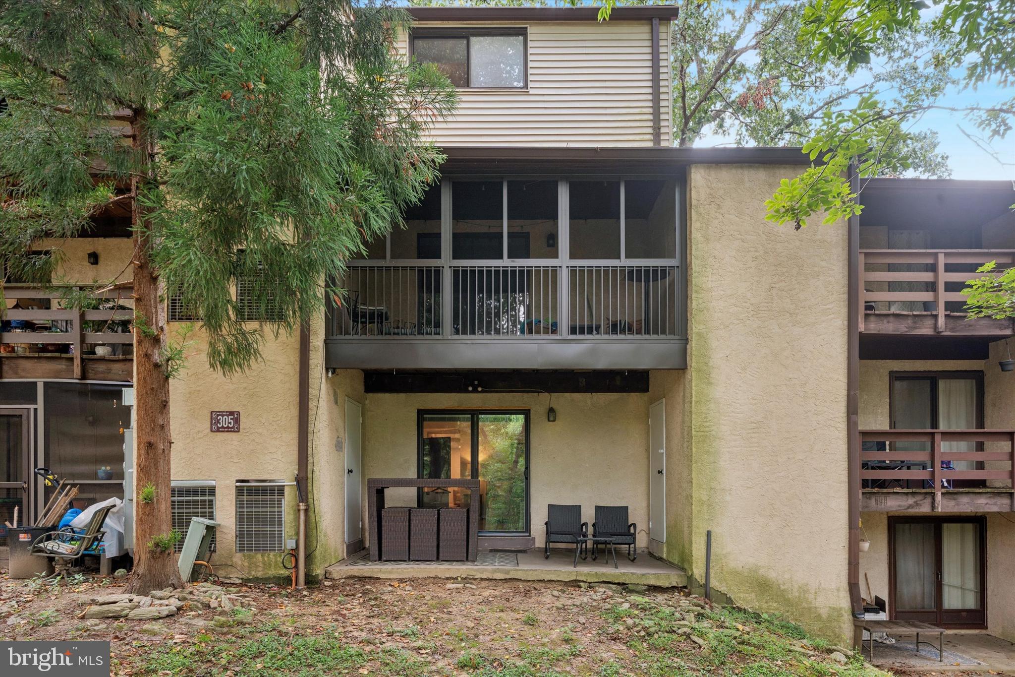 ROXBOROUGH - Residential