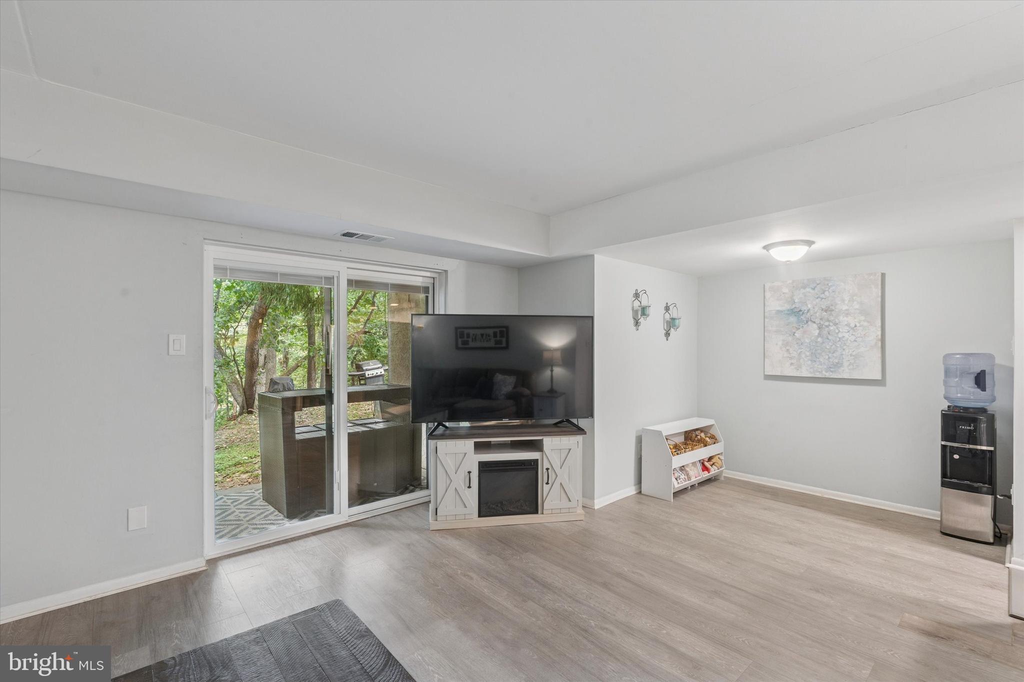 ROXBOROUGH - Residential