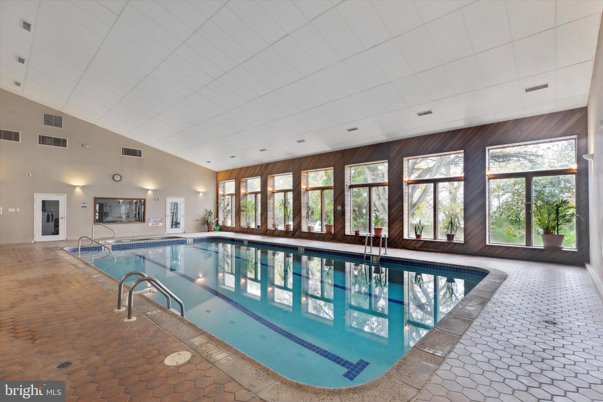 ROXBOROUGH - Residential