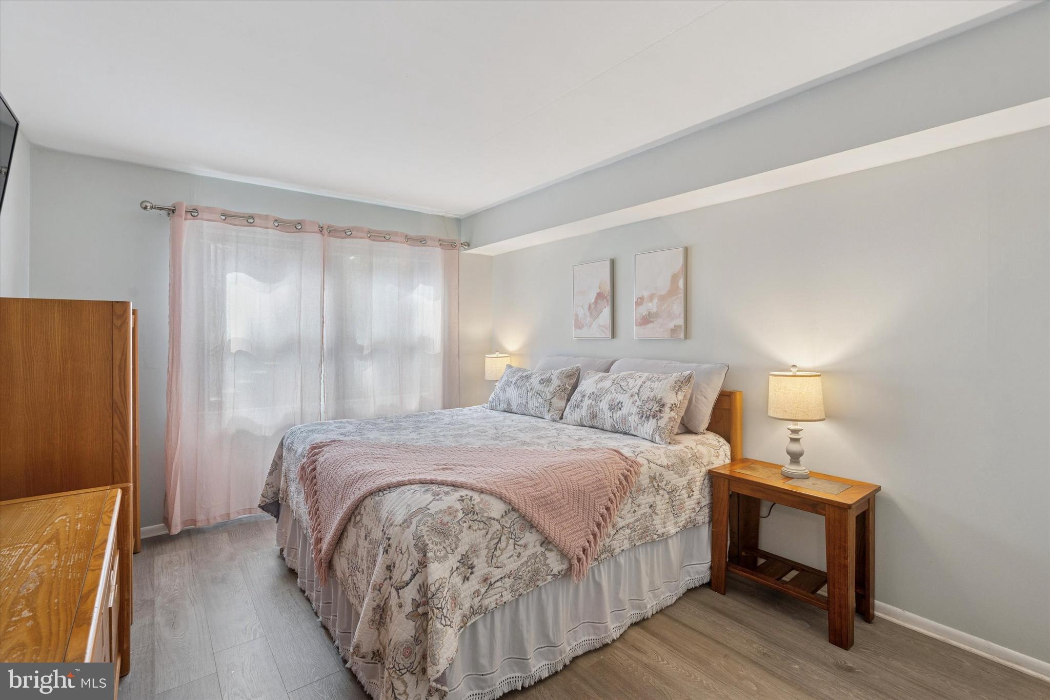 ROXBOROUGH - Residential