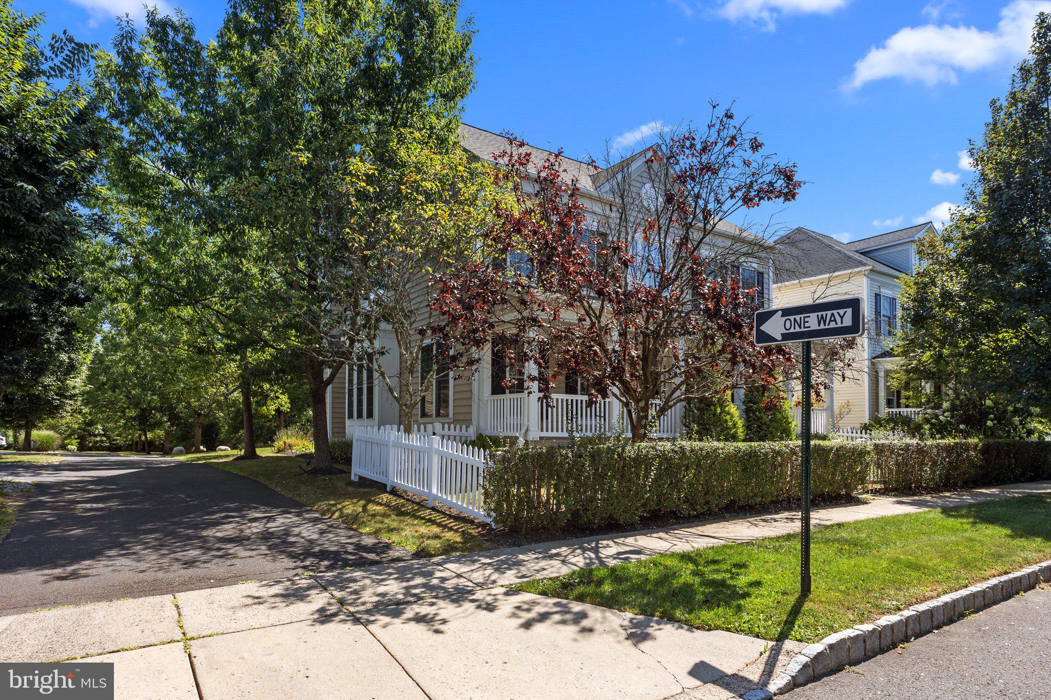BEDMINSTER SQUARE - Residential