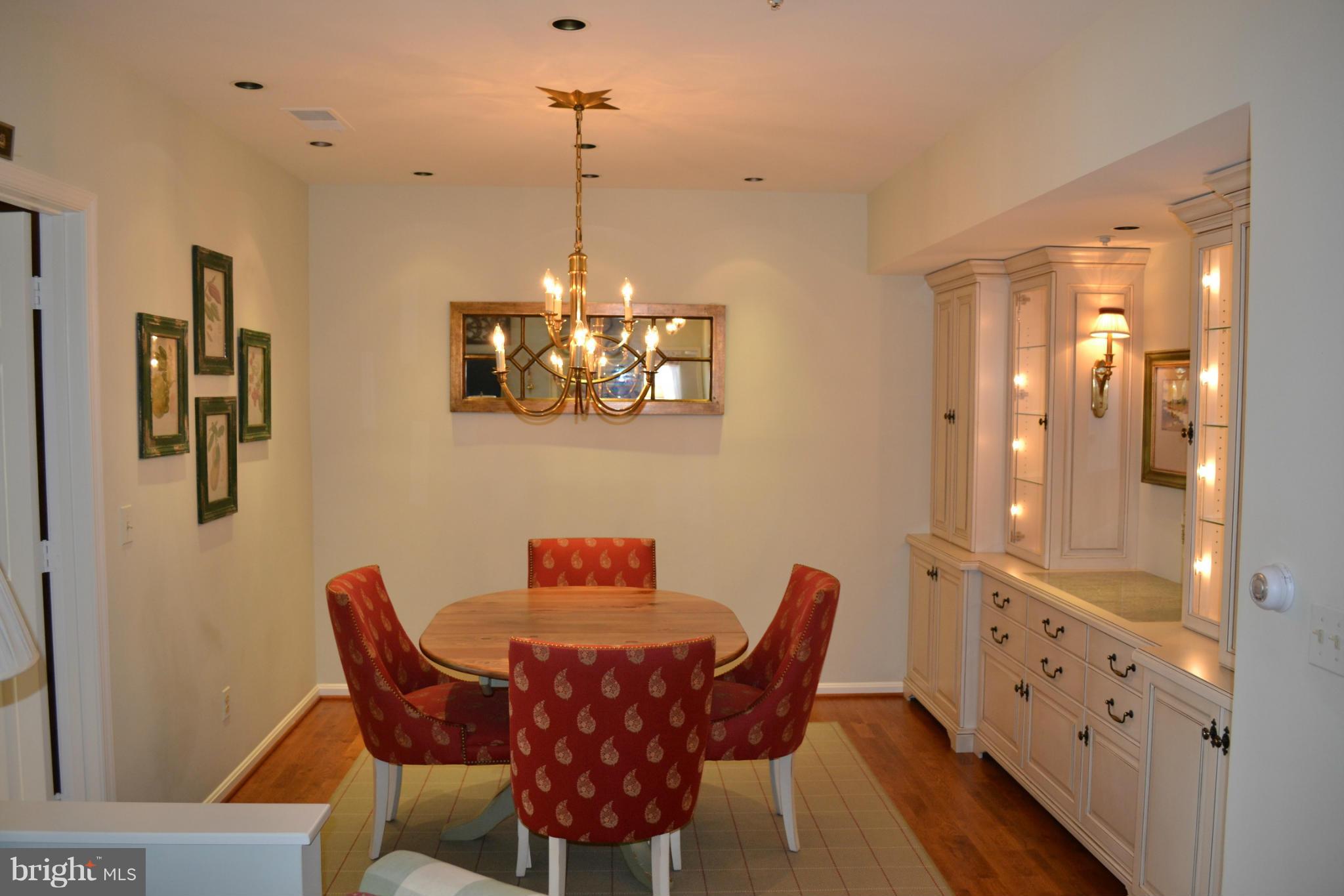 BELMONT FOREST - Residential