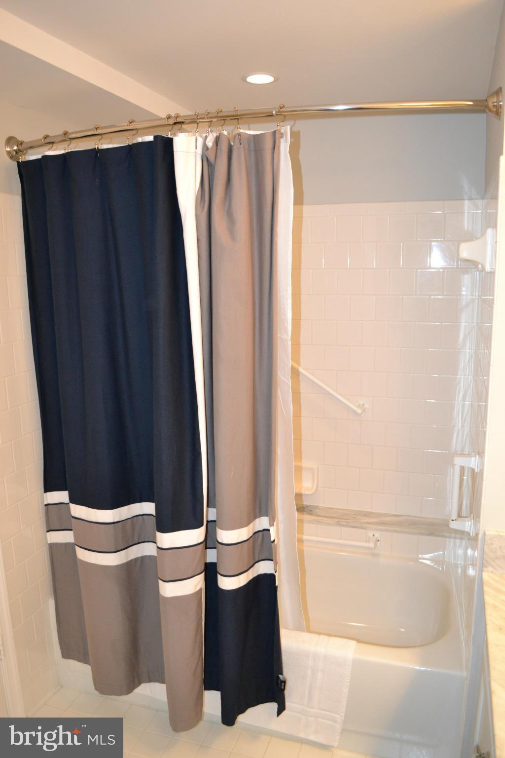 BELMONT FOREST - Residential