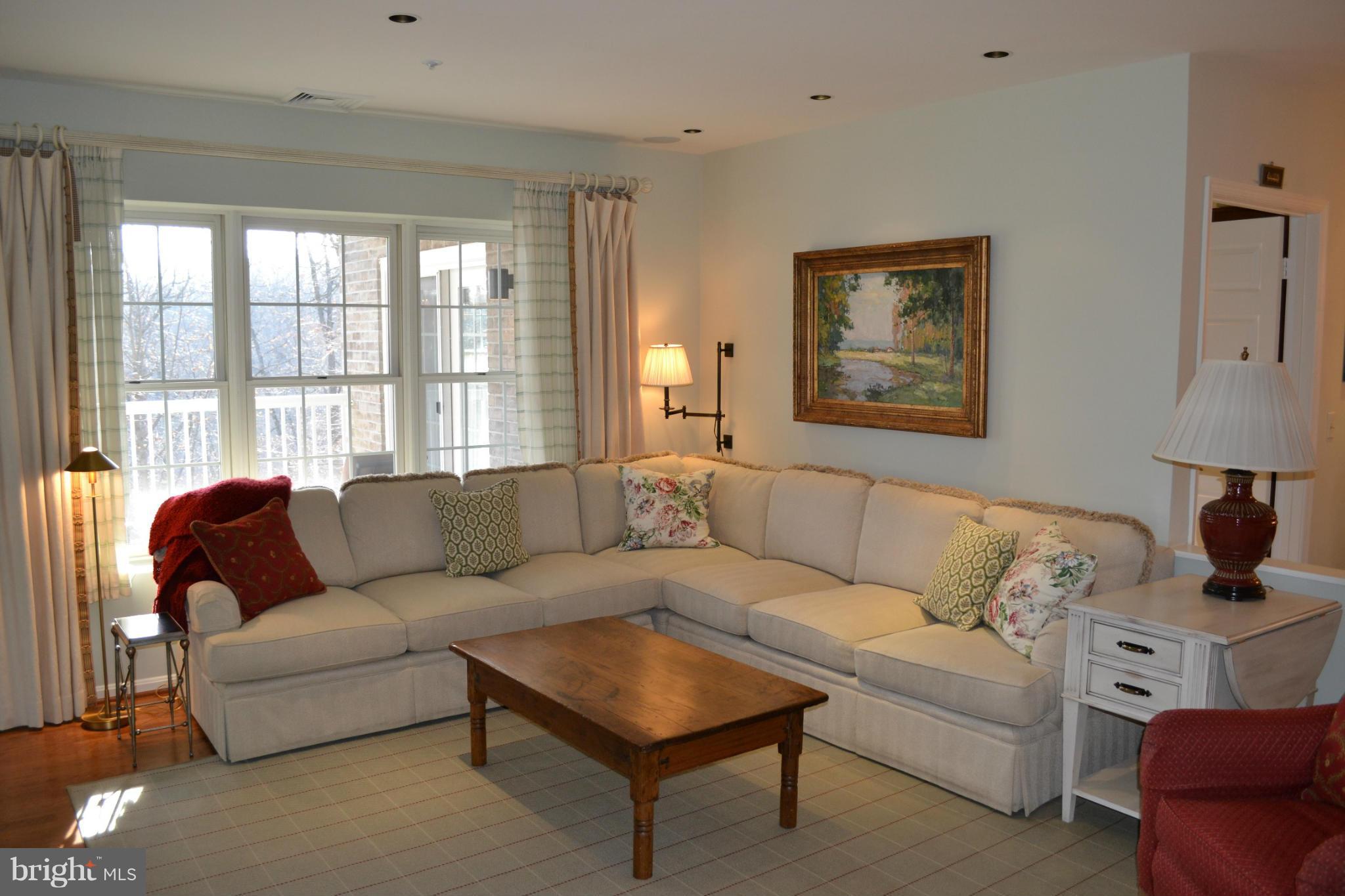 BELMONT FOREST - Residential