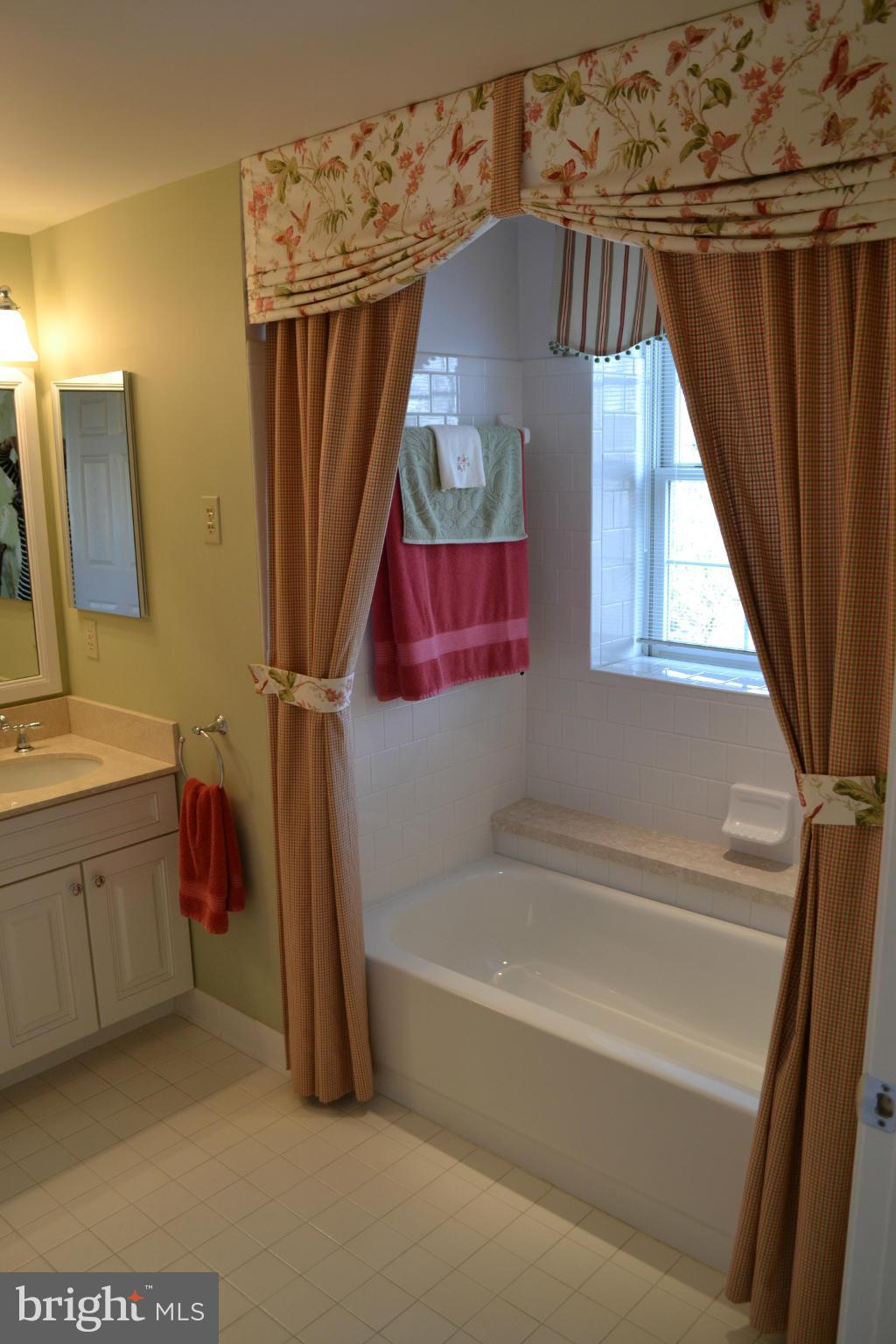 BELMONT FOREST - Residential