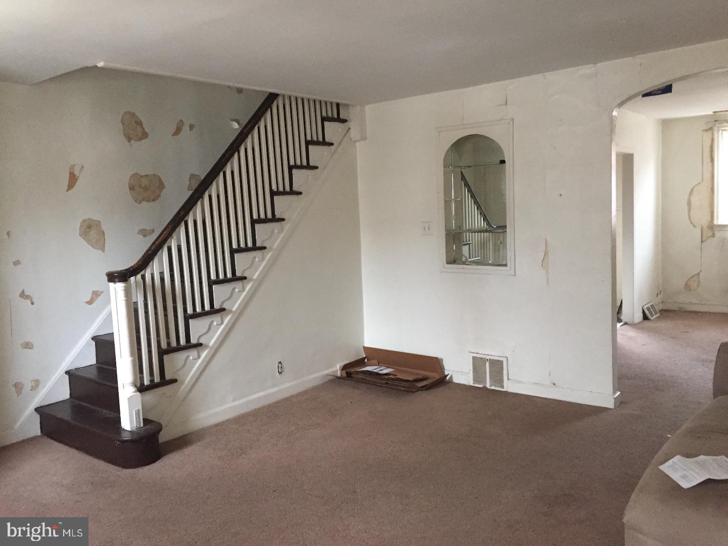 LAWNCREST - Residential