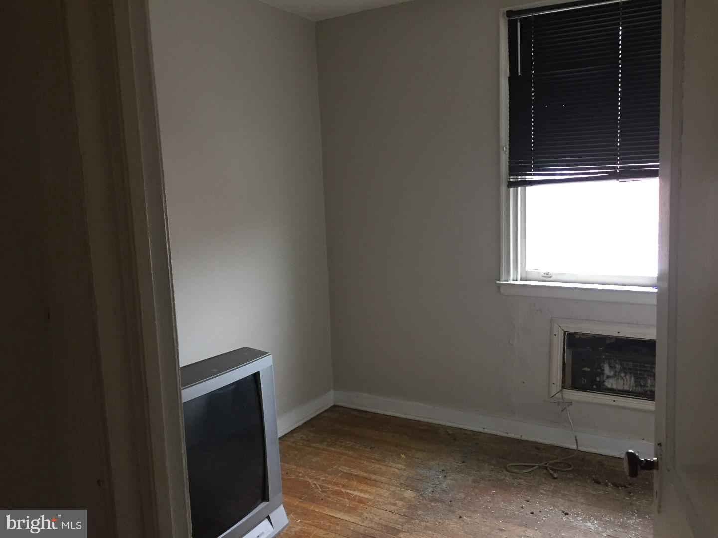 LAWNCREST - Residential