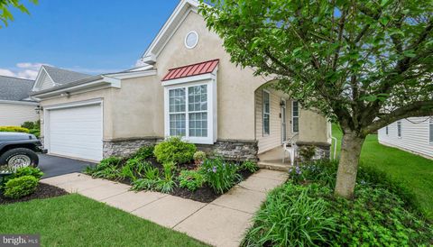 926 LAURENS LANE WARWICK PA 18974
