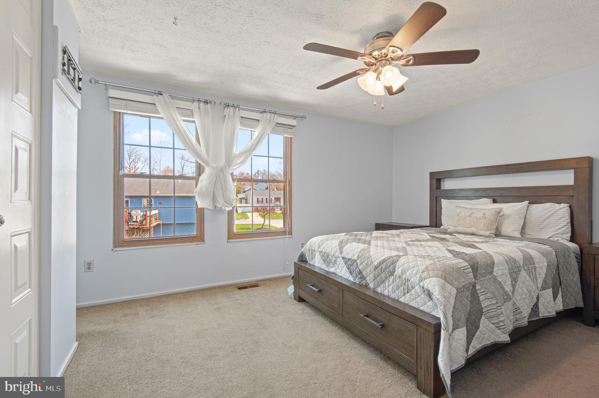 TARTAN HILL - Residential