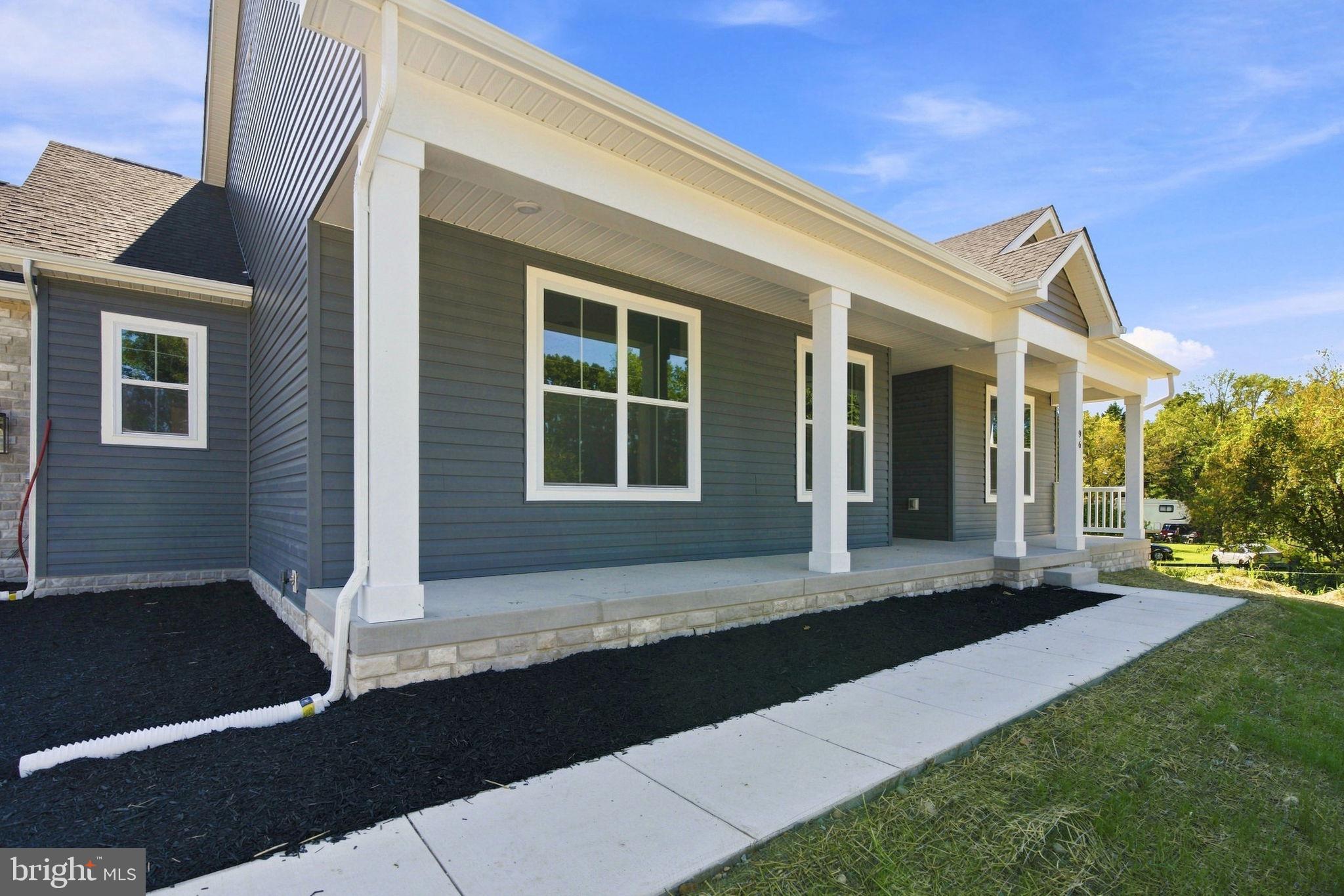 96 HYDE PARK LANE LOT 209
