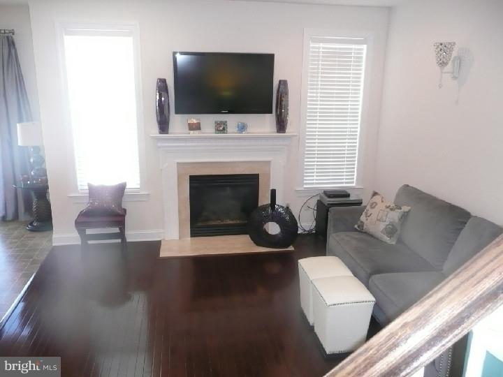 TH AT HERITAGE CNTR - Residential