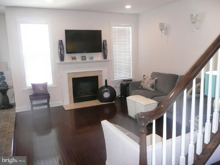TH AT HERITAGE CNTR - Residential