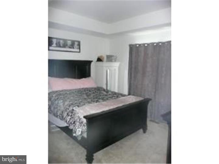 TH AT HERITAGE CNTR - Residential