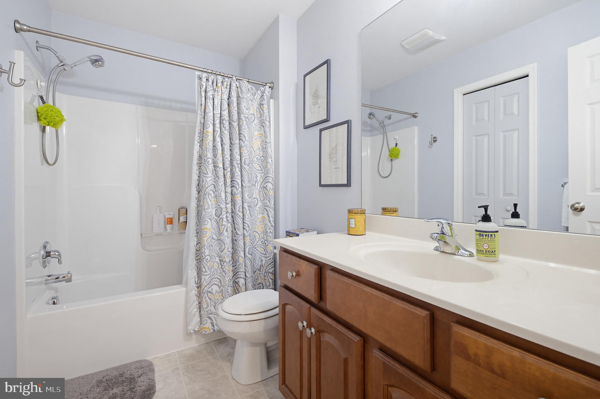 JAMES MEADOW - Residential