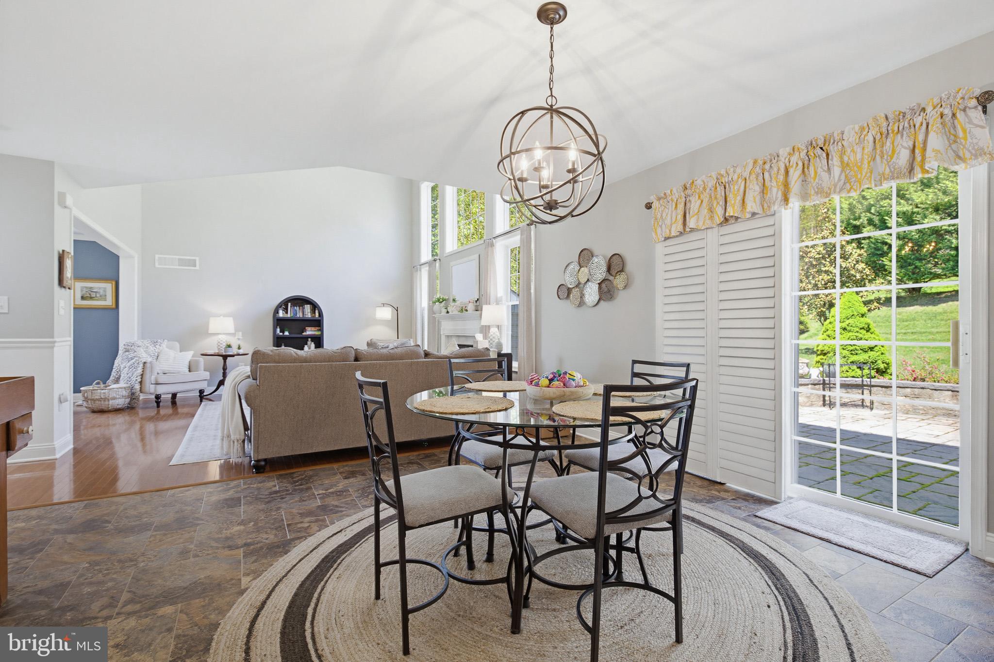 JAMES MEADOW - Residential