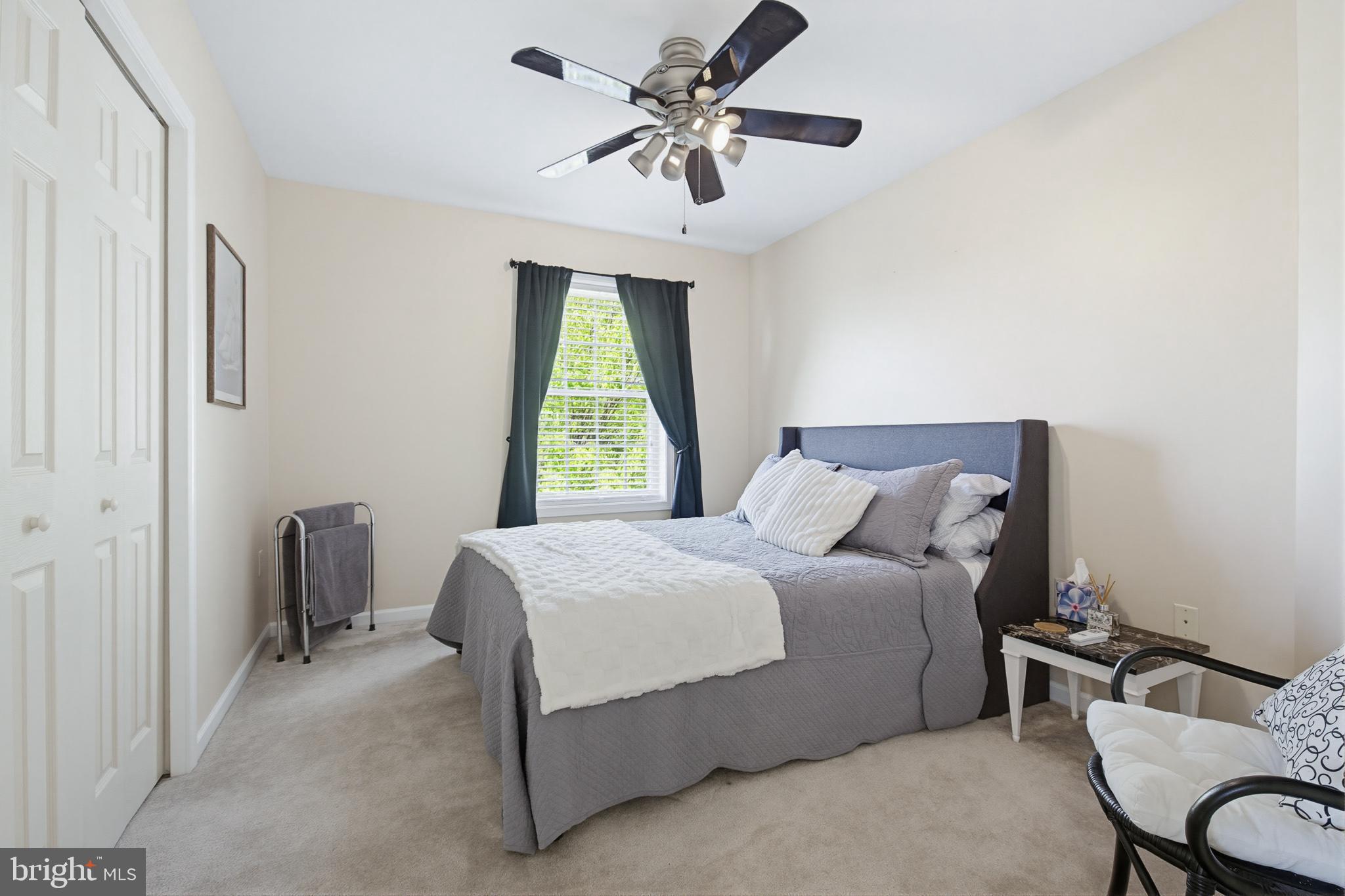 JAMES MEADOW - Residential