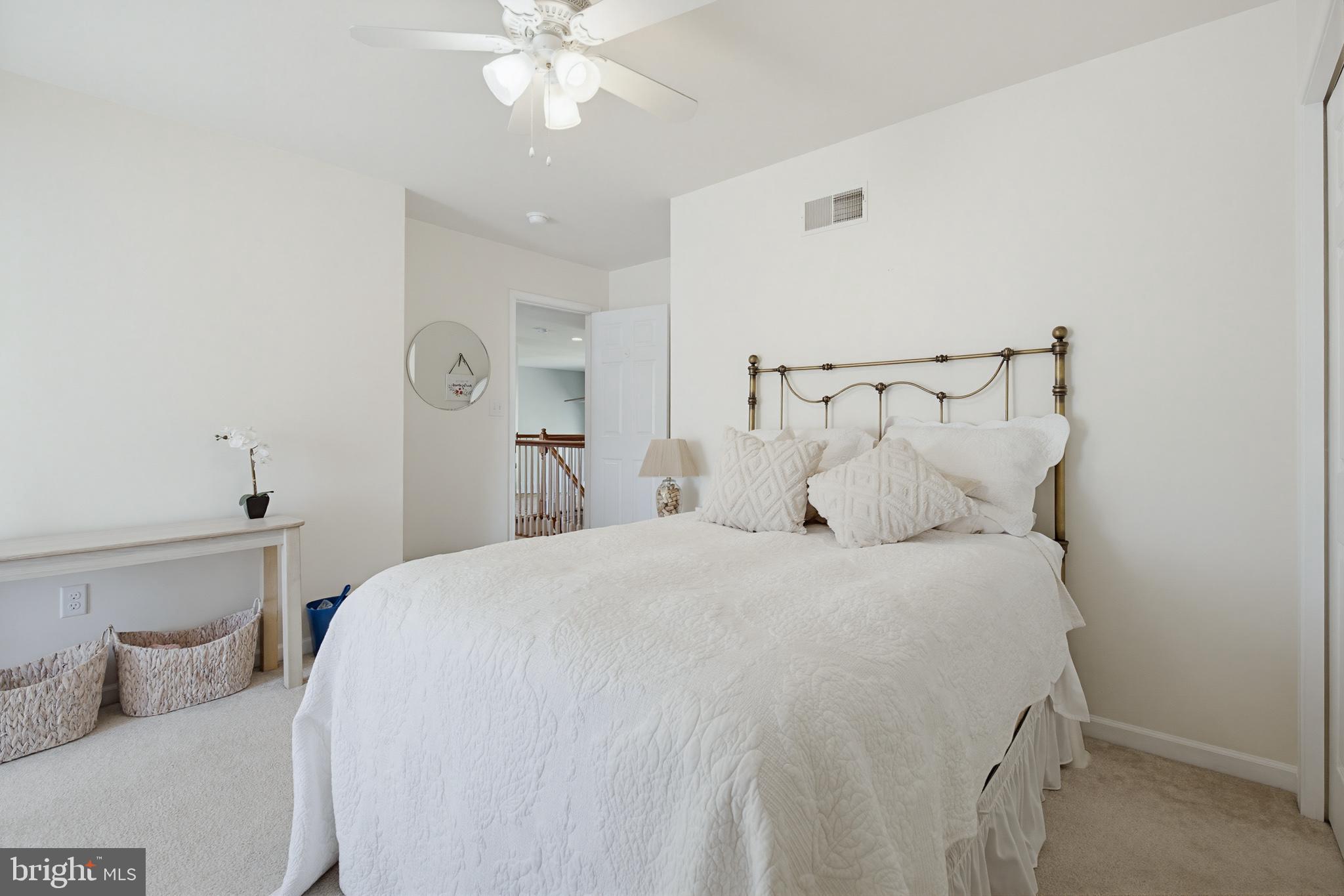 JAMES MEADOW - Residential