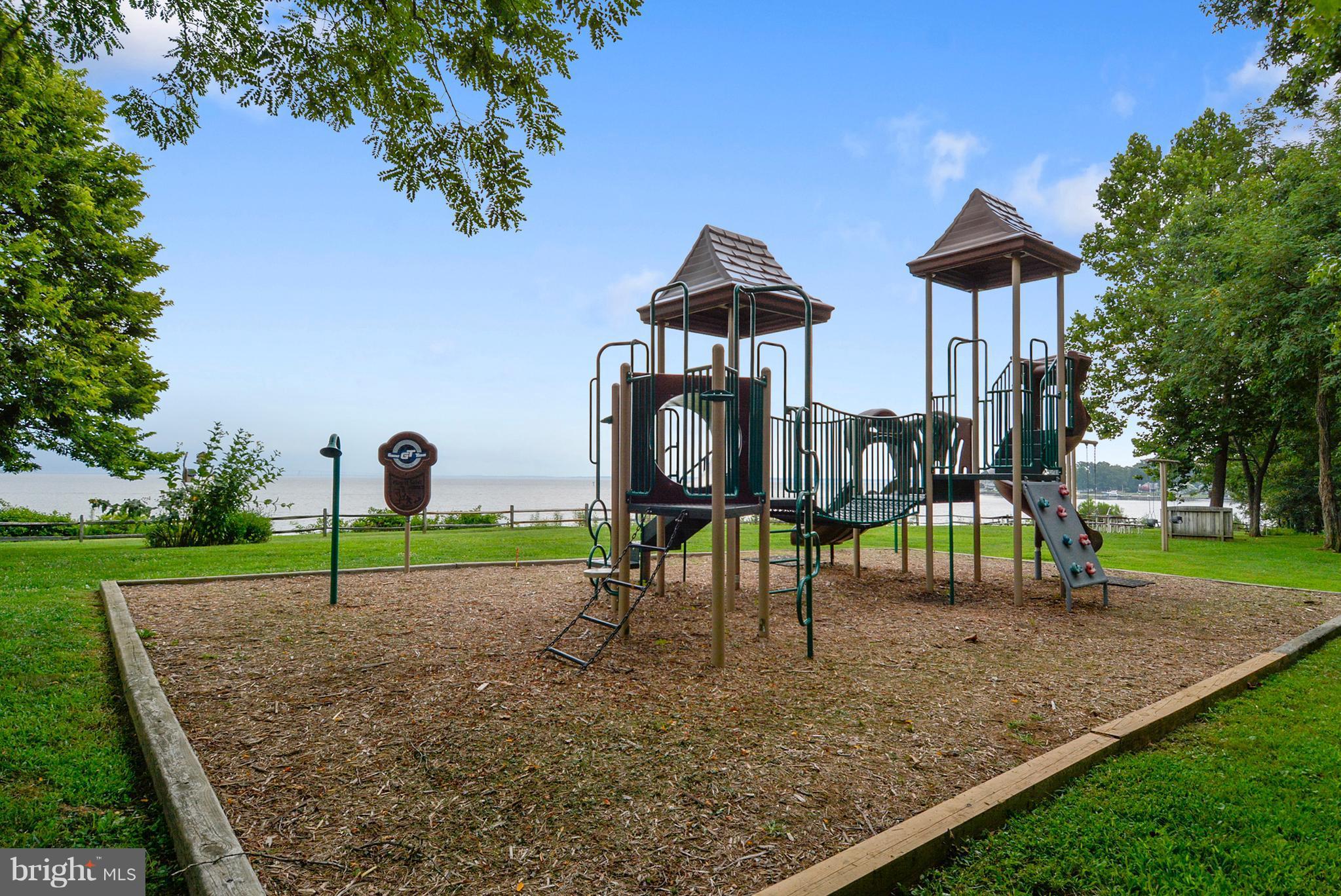 ANNAPOLIS ROADS - Residential