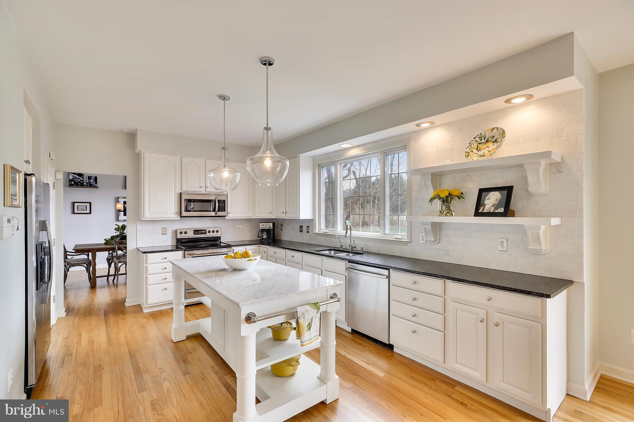 ANNAPOLIS ROADS - Residential