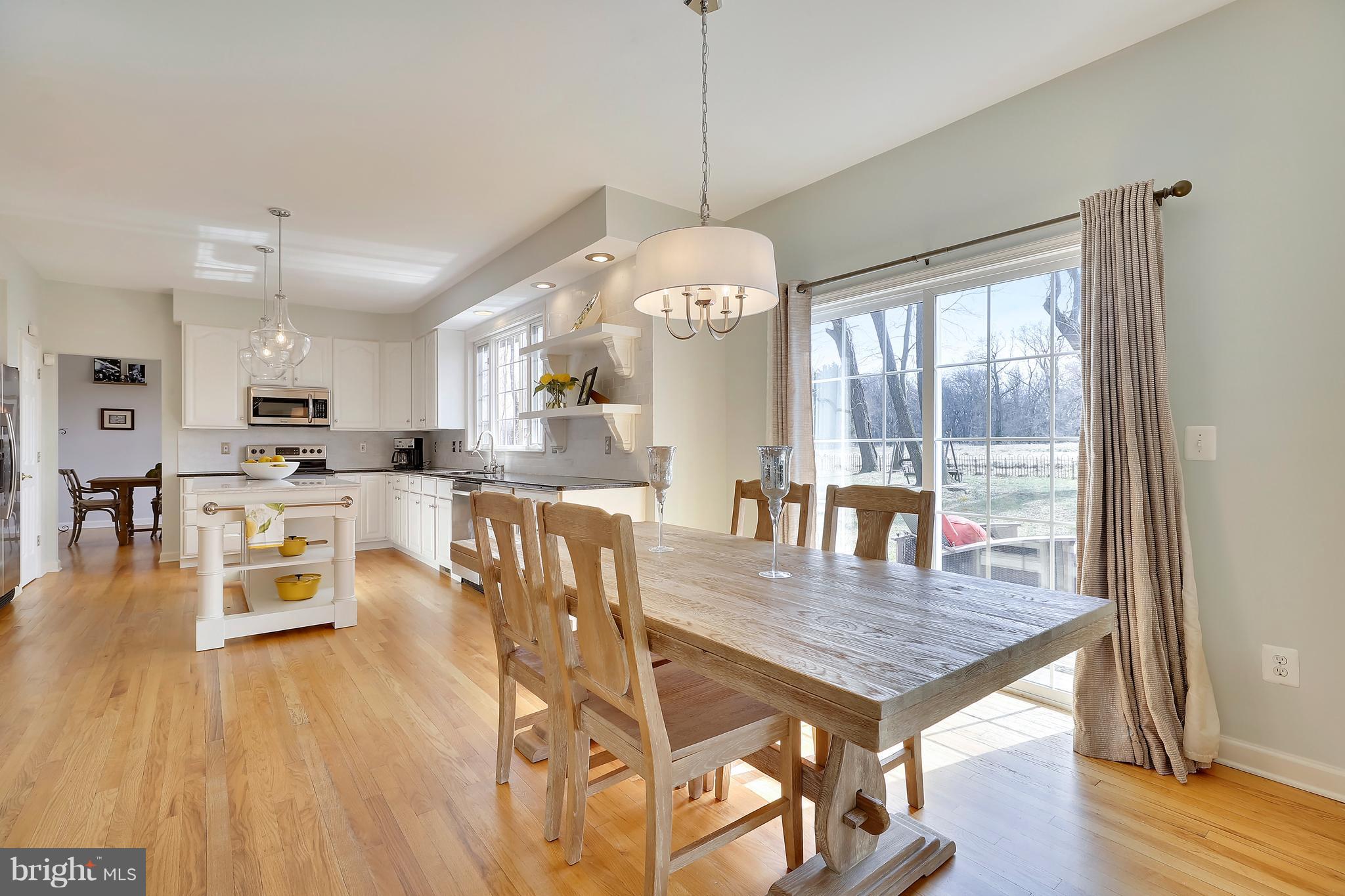 ANNAPOLIS ROADS - Residential