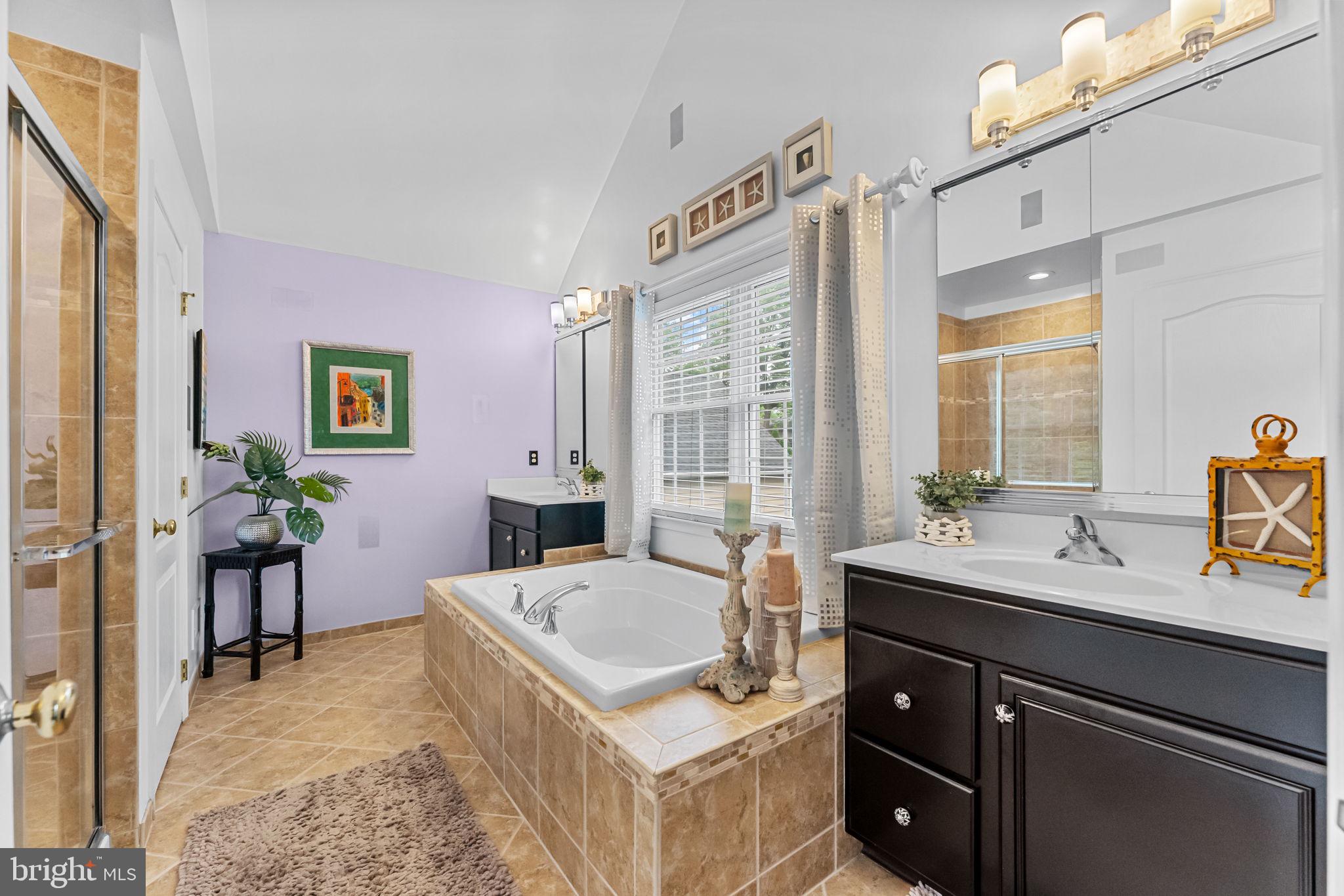 NEW BRITAIN WALK - Residential