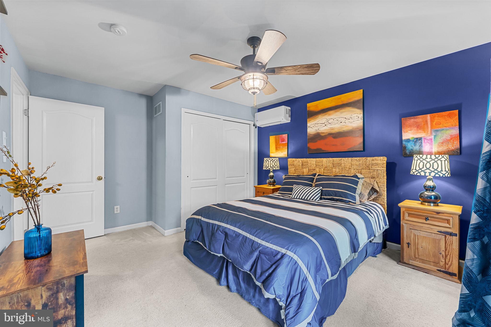 NEW BRITAIN WALK - Residential