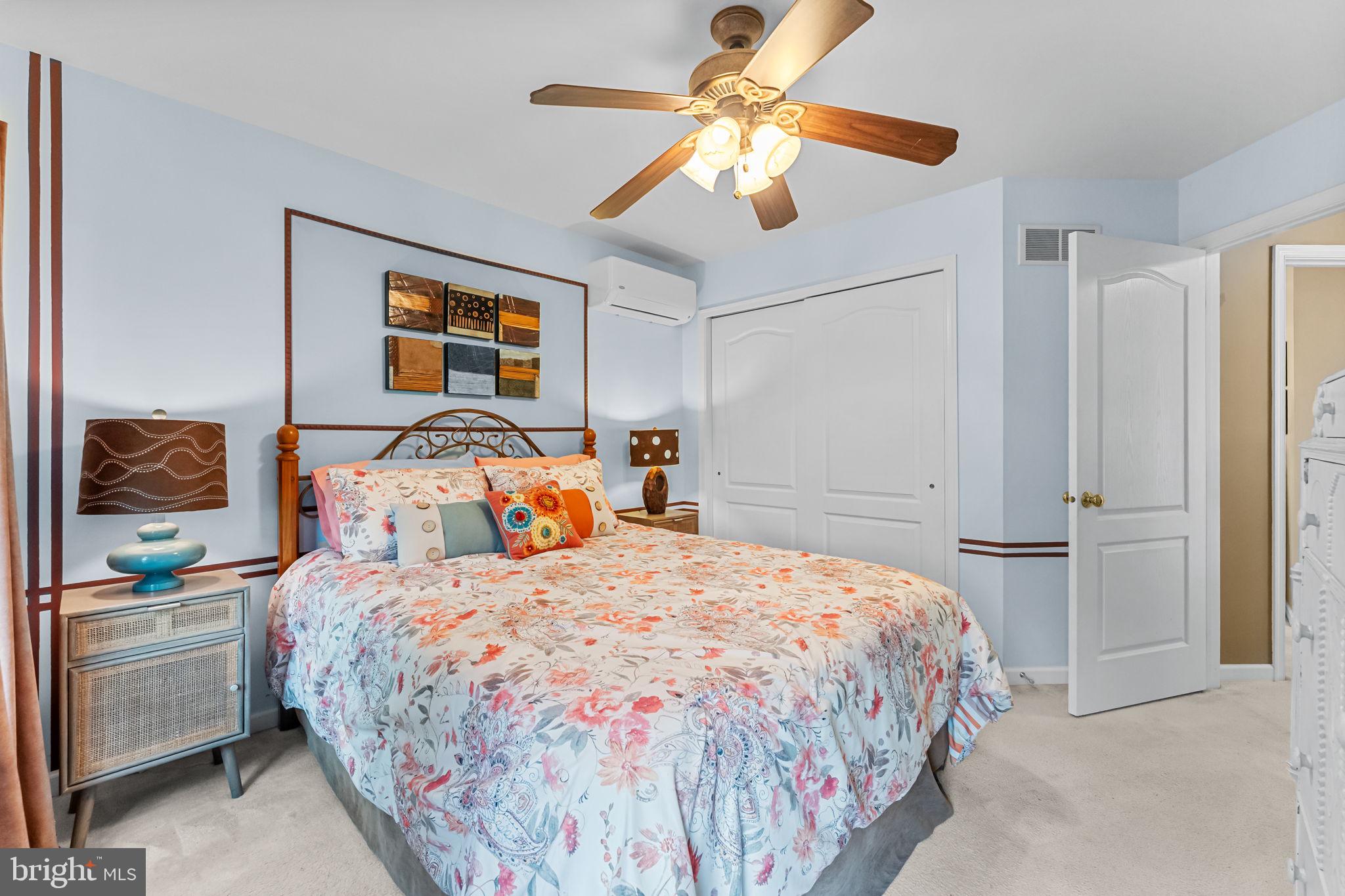 NEW BRITAIN WALK - Residential