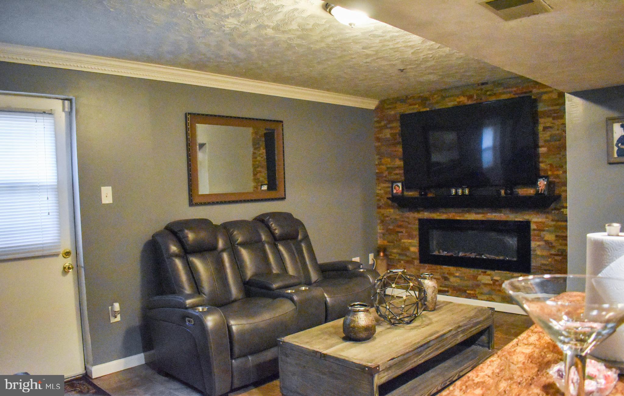 FORESTVILLE PARK - Residential