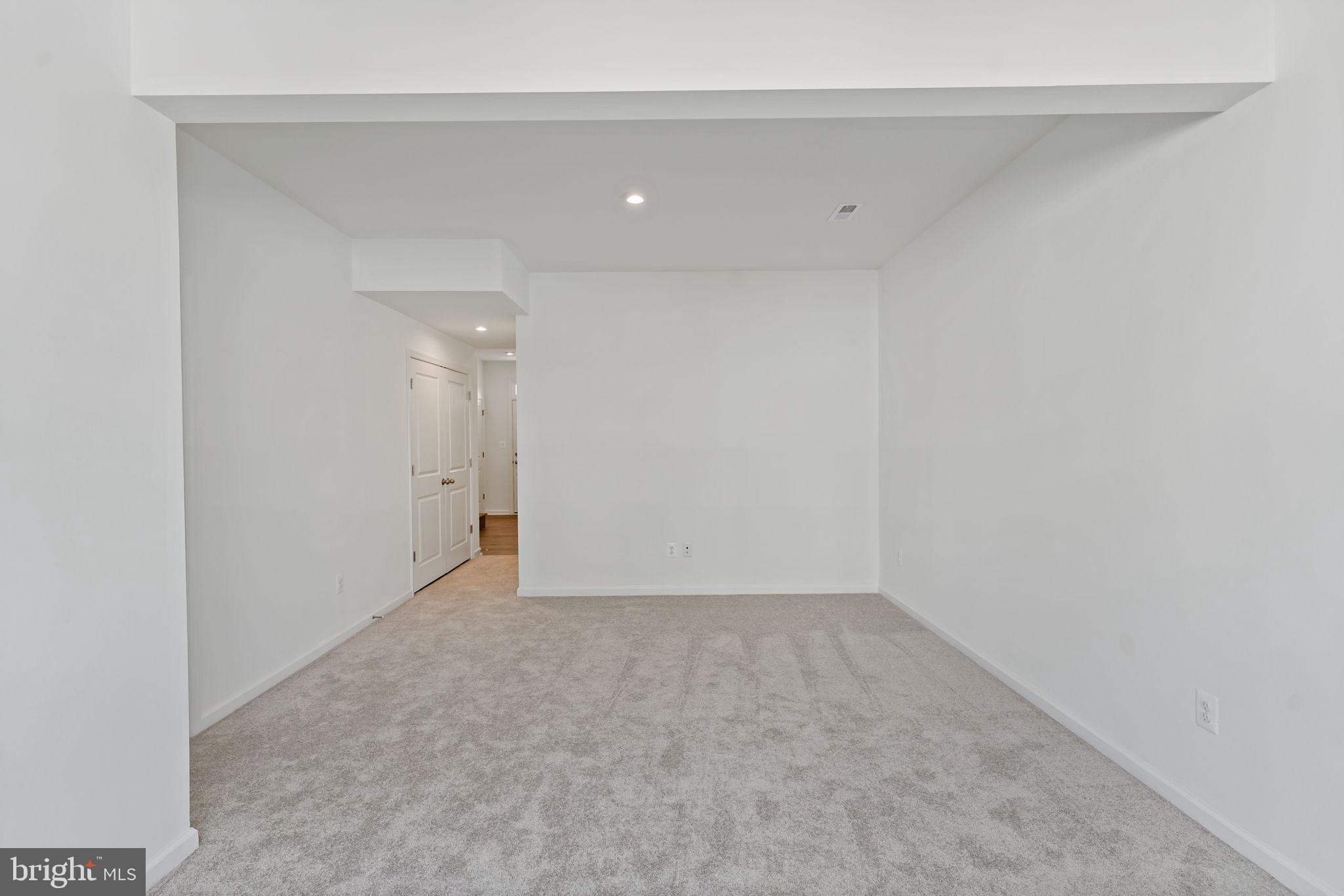 MARTINSBURG STATION - Residential