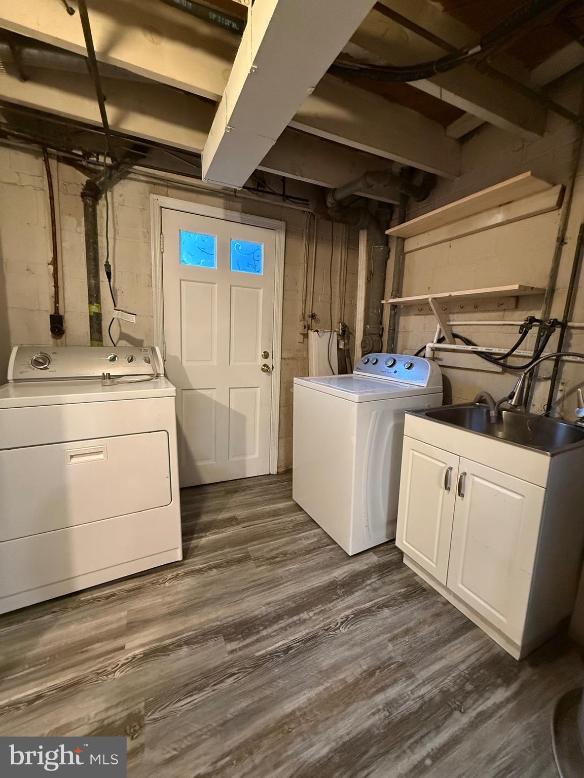 ANNALANE TERRACE - Residential Lease