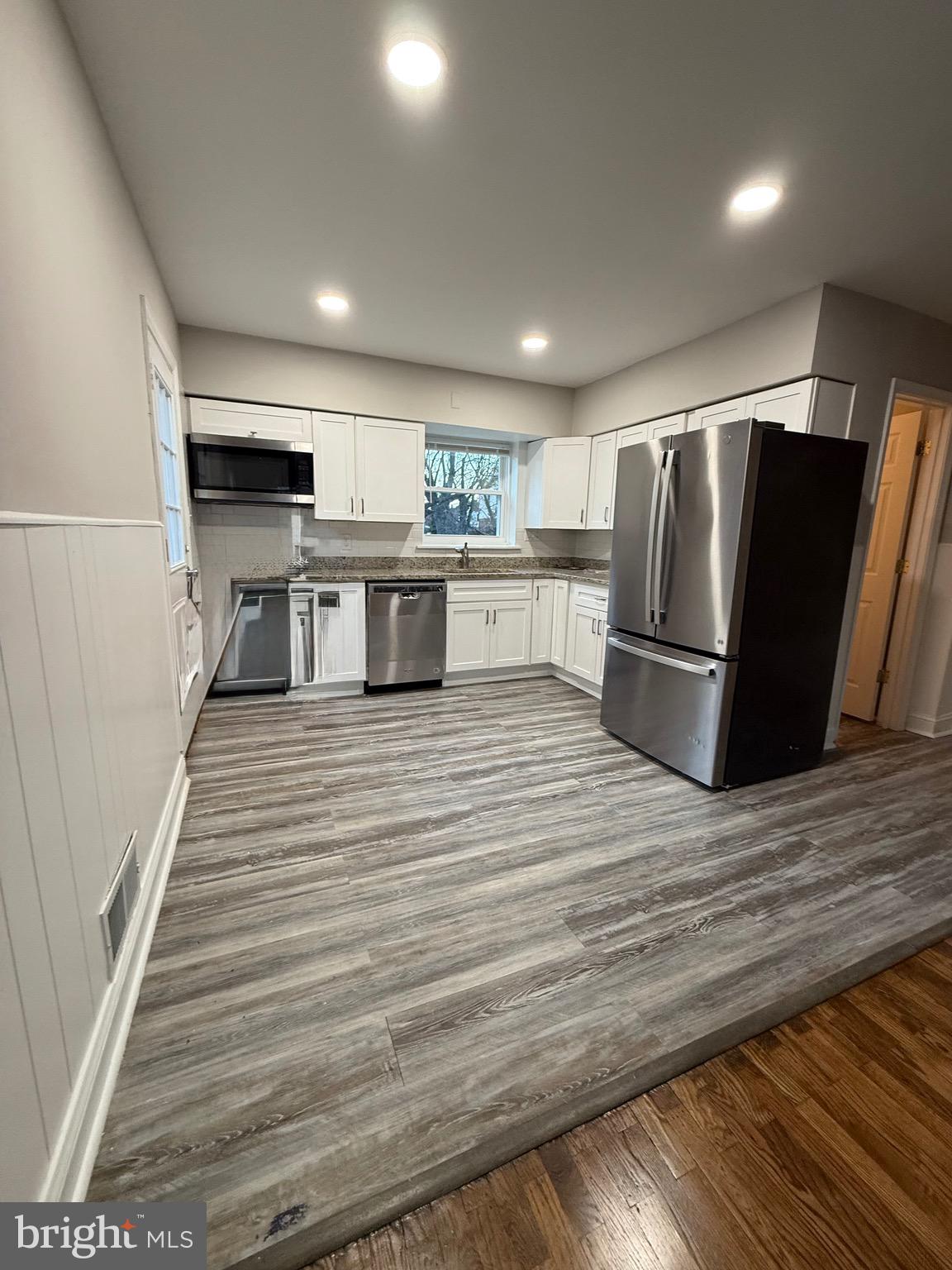 ANNALANE TERRACE - Residential Lease