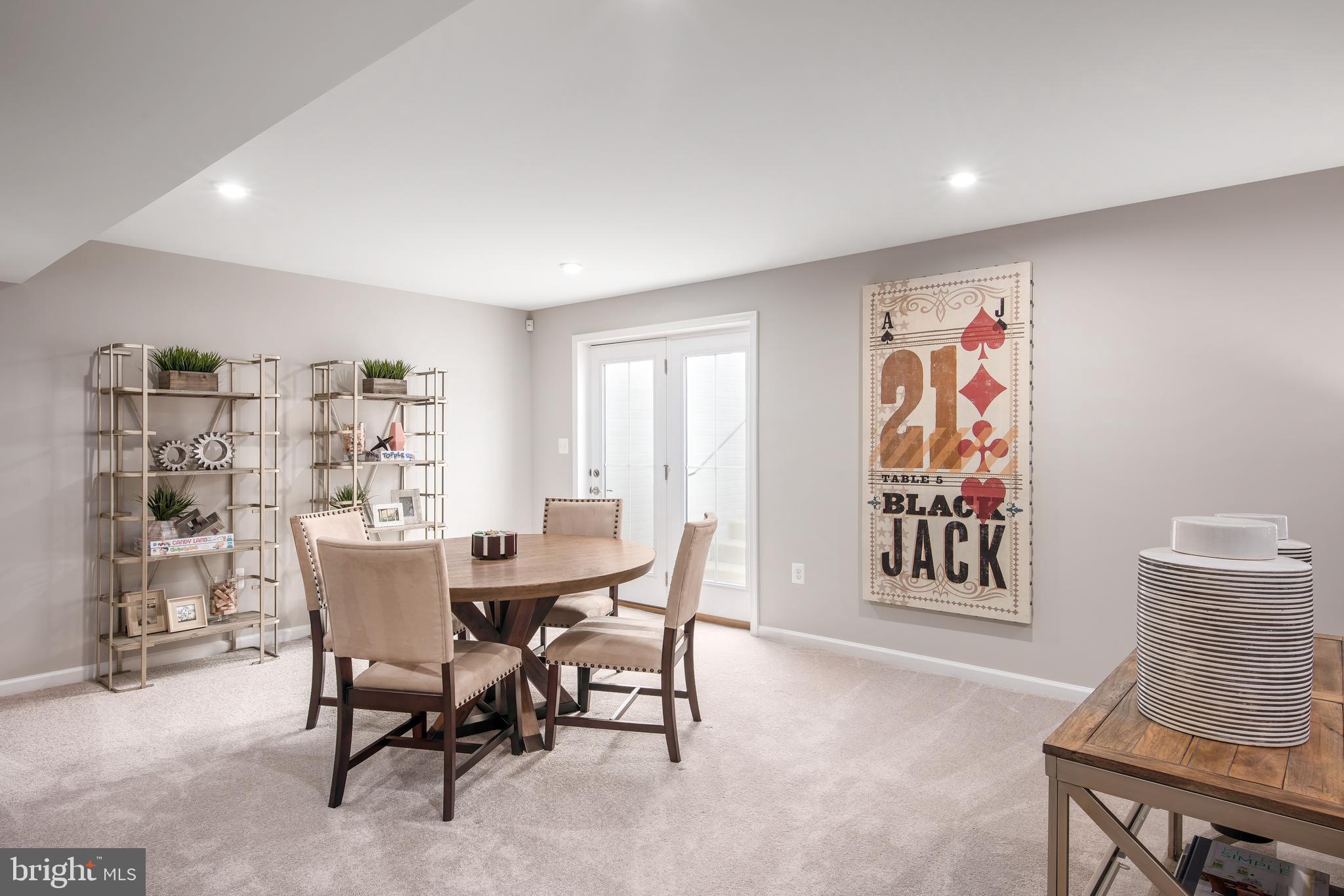 HERITAGE WOODS - Residential