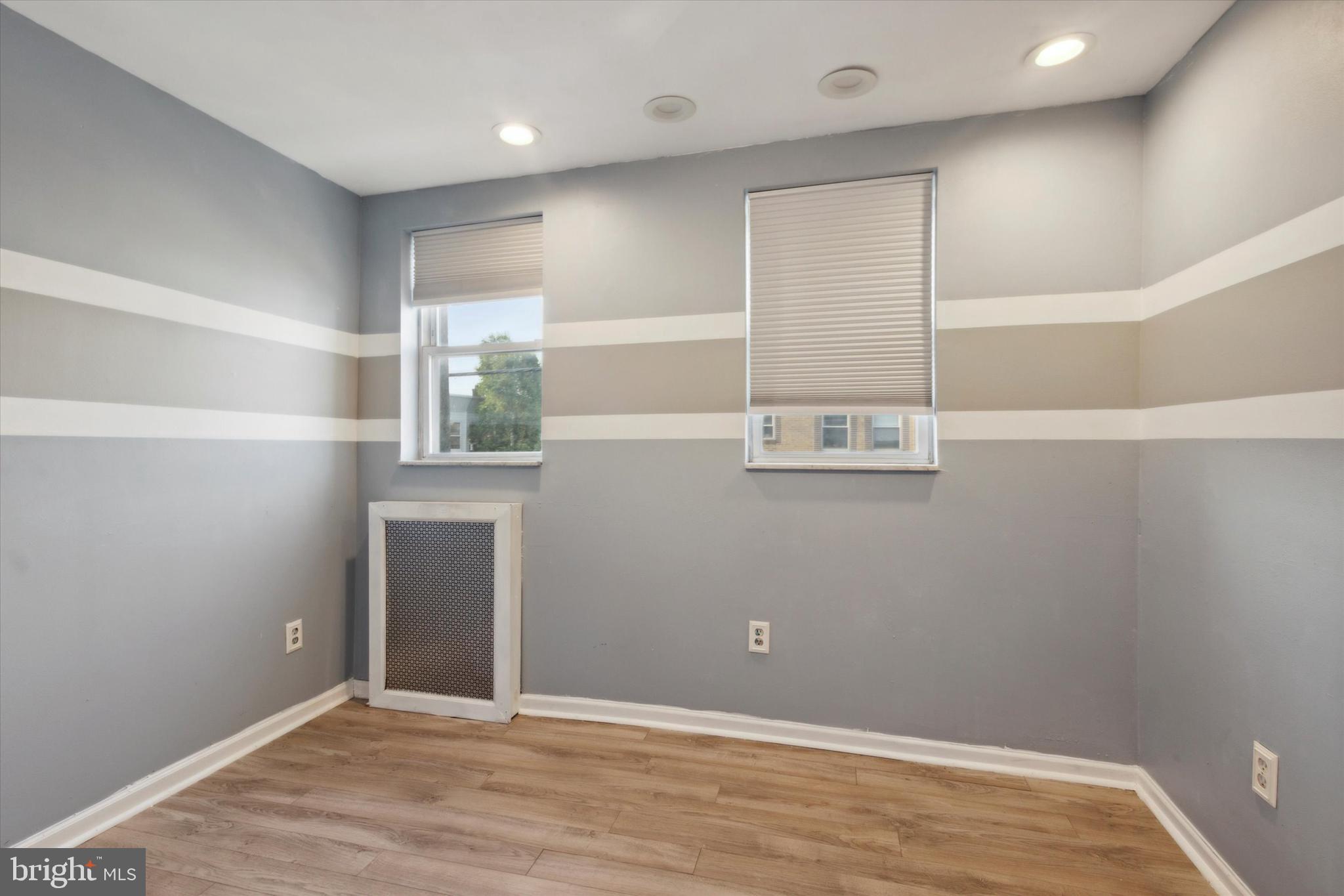 LOWER MOYAMENSING - Residential