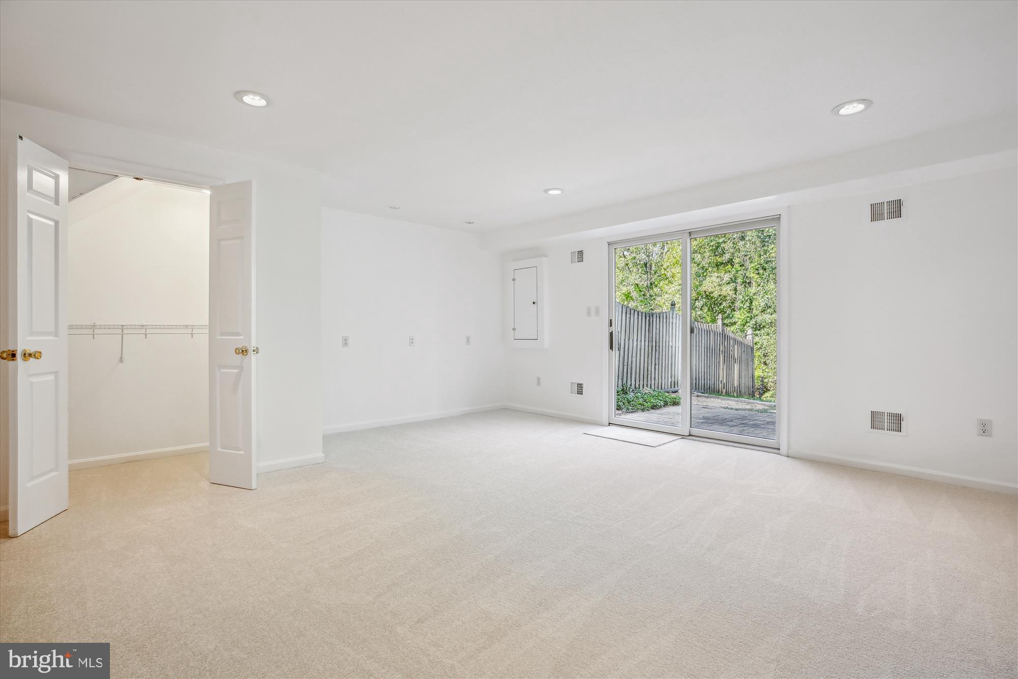 NORBECK MANOR - Residential